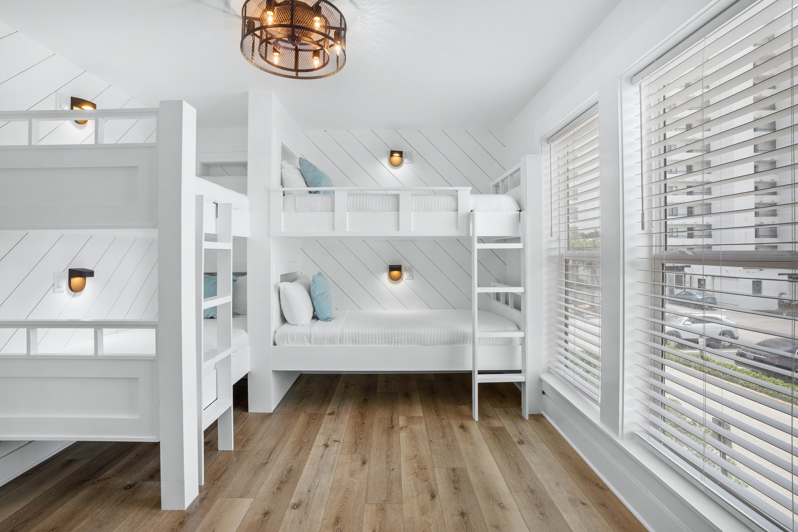 Beach Music | Photo 33