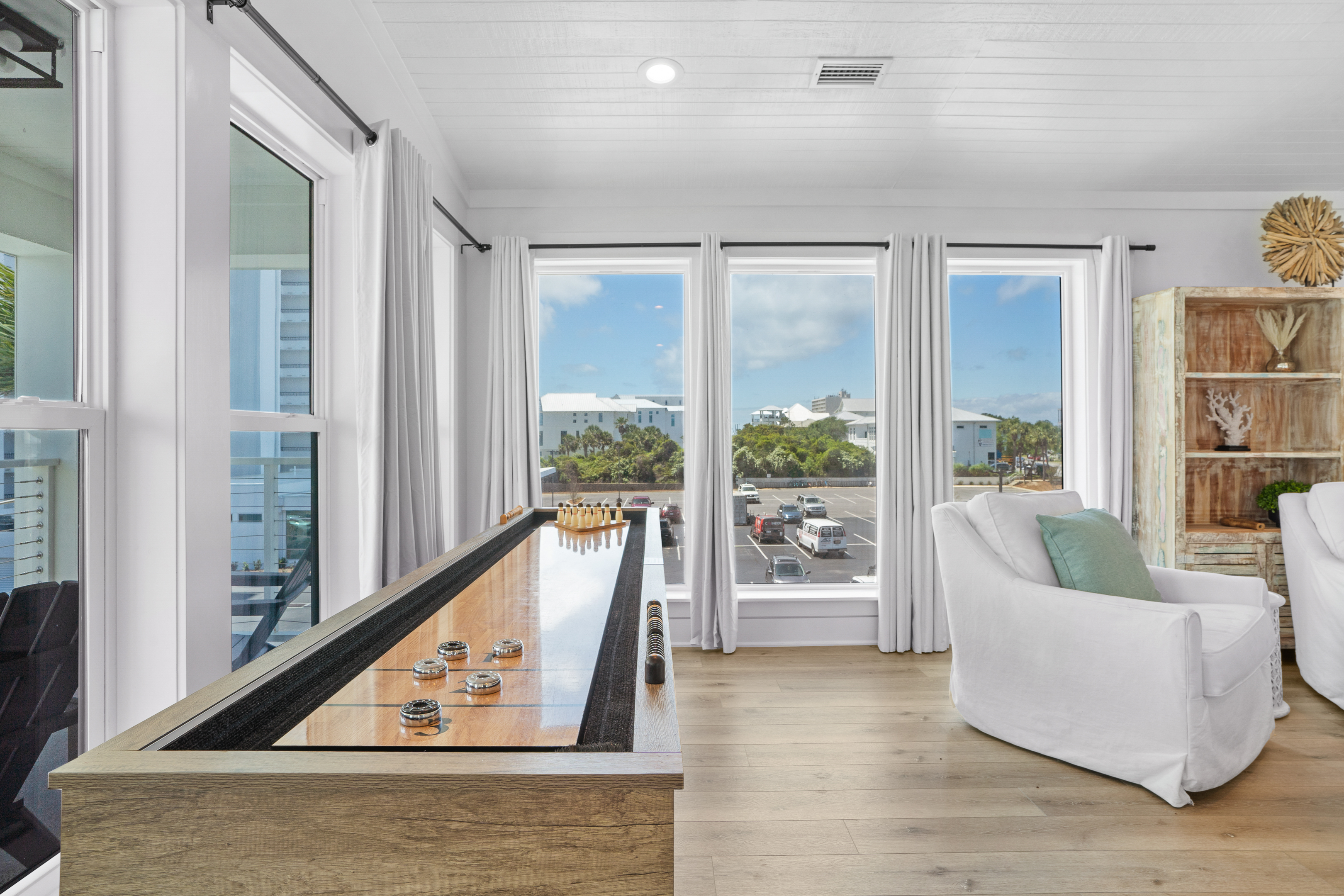 Beach Music | Photo 6