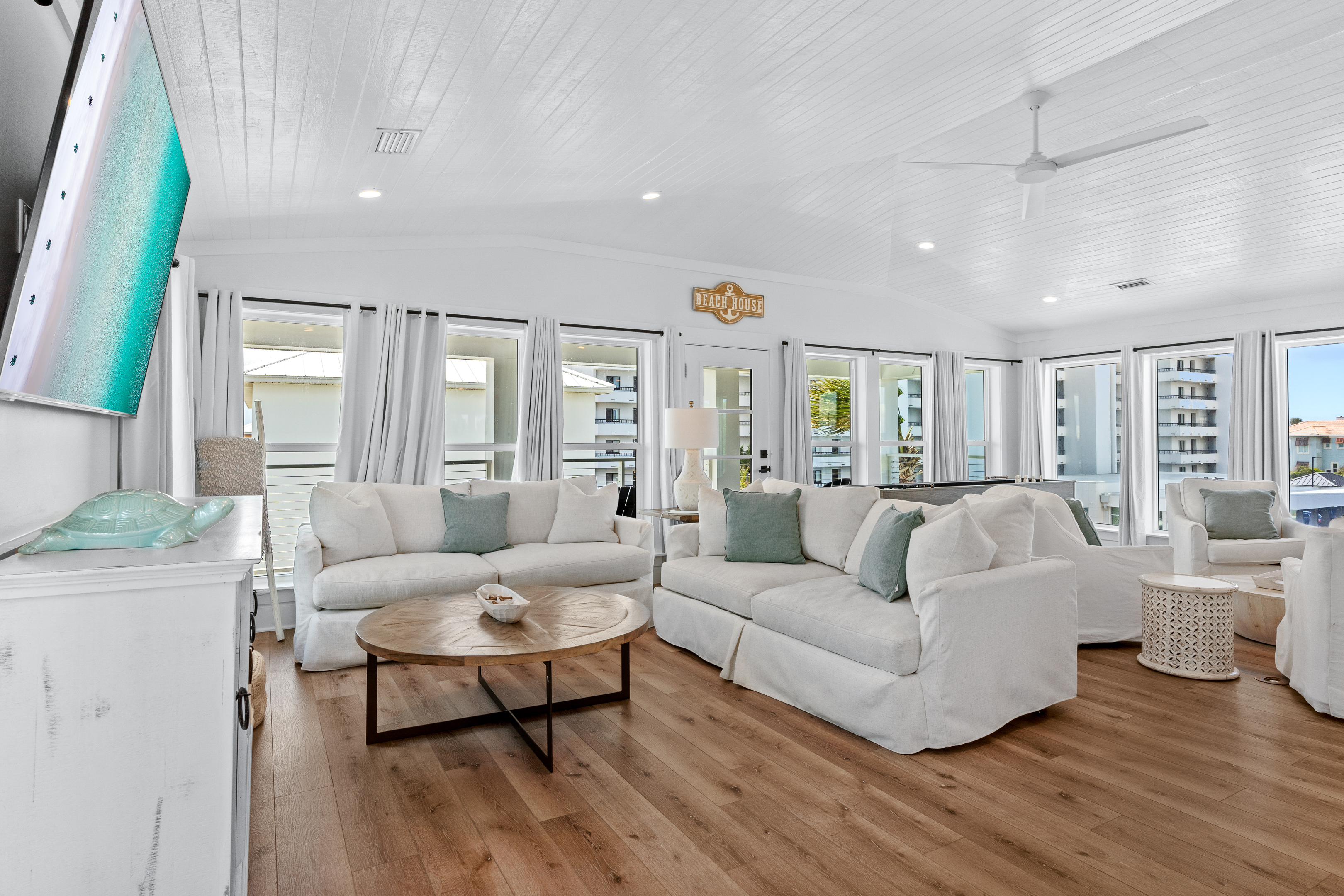 Beach Music | Photo 52