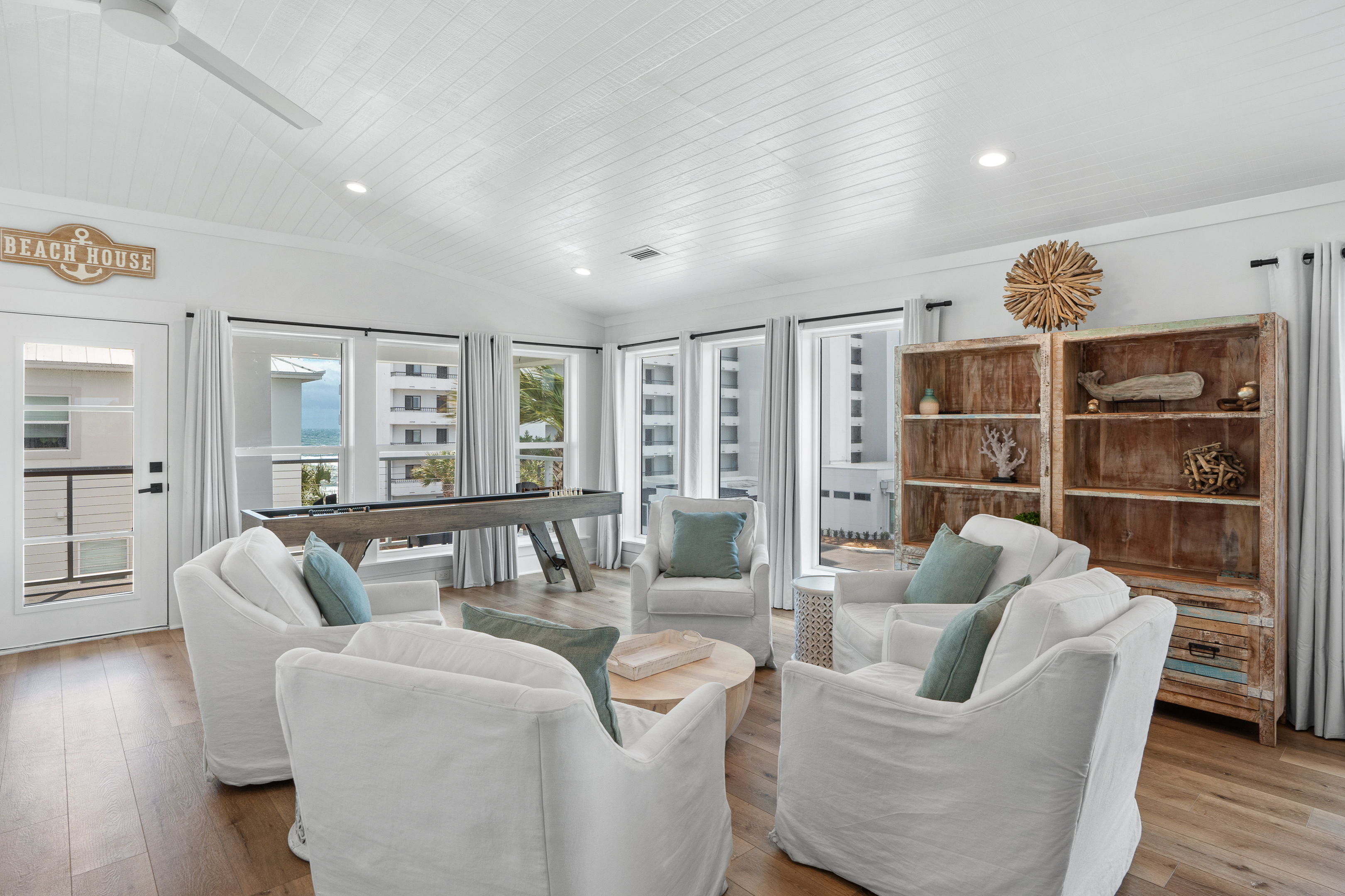 Beach Music | Photo 47