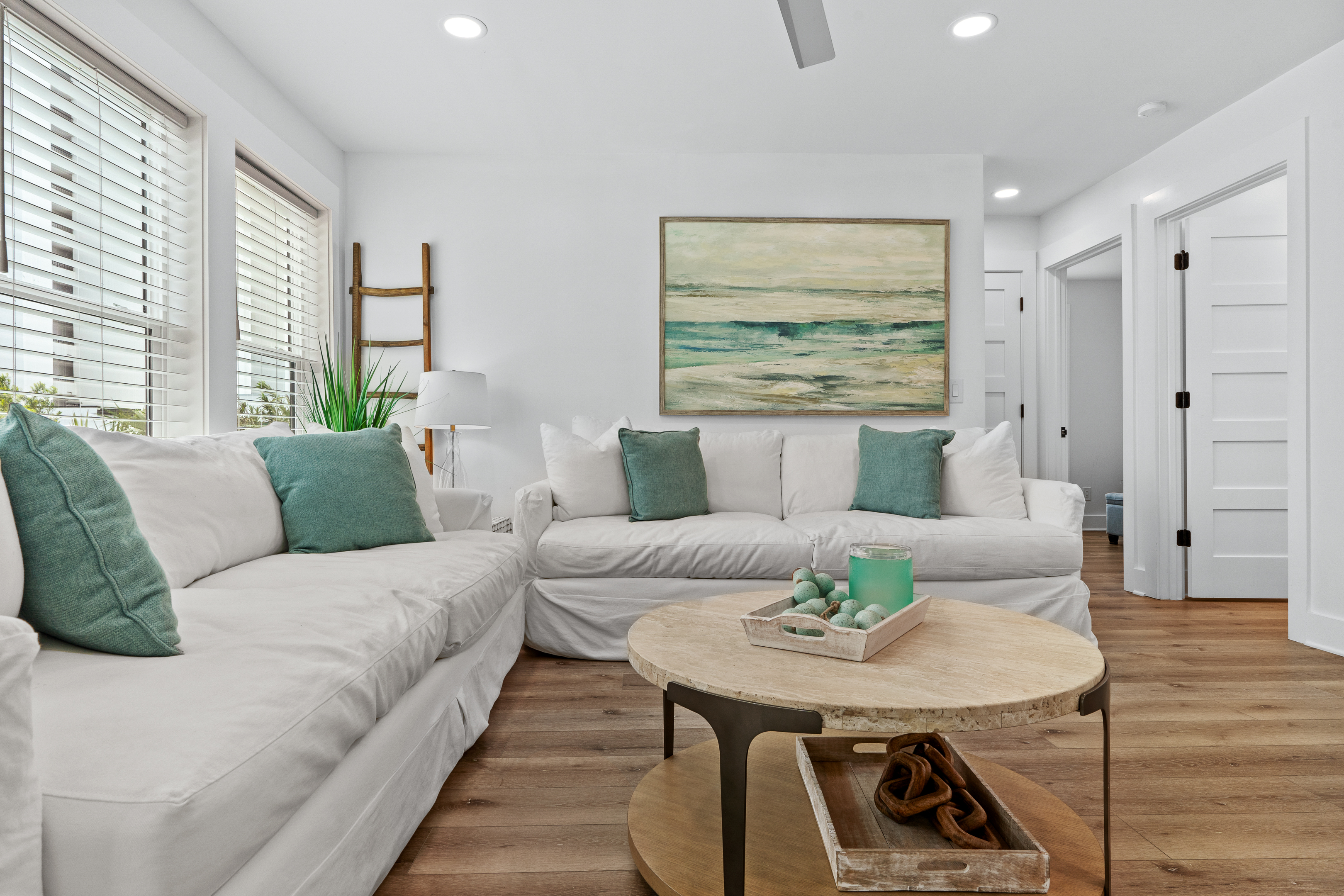 Beach Music | Photo 11