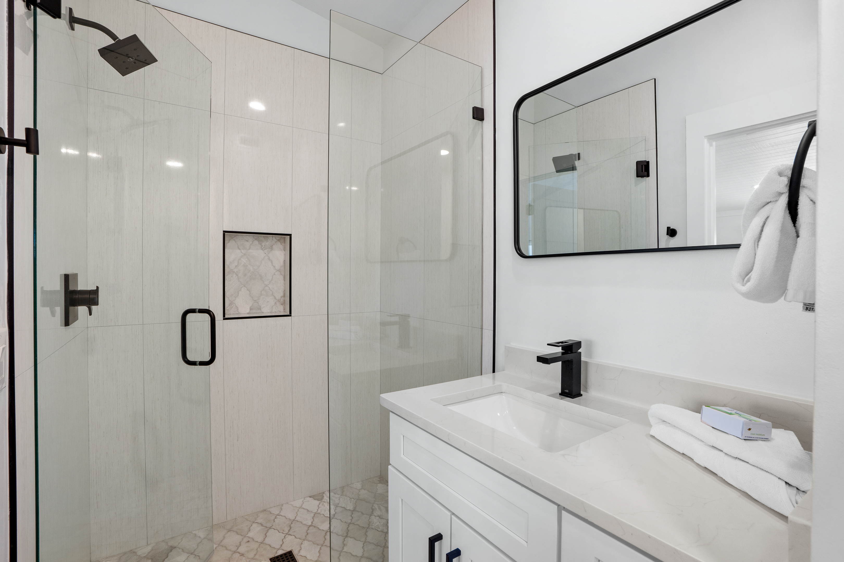 Beach Music | Photo 30