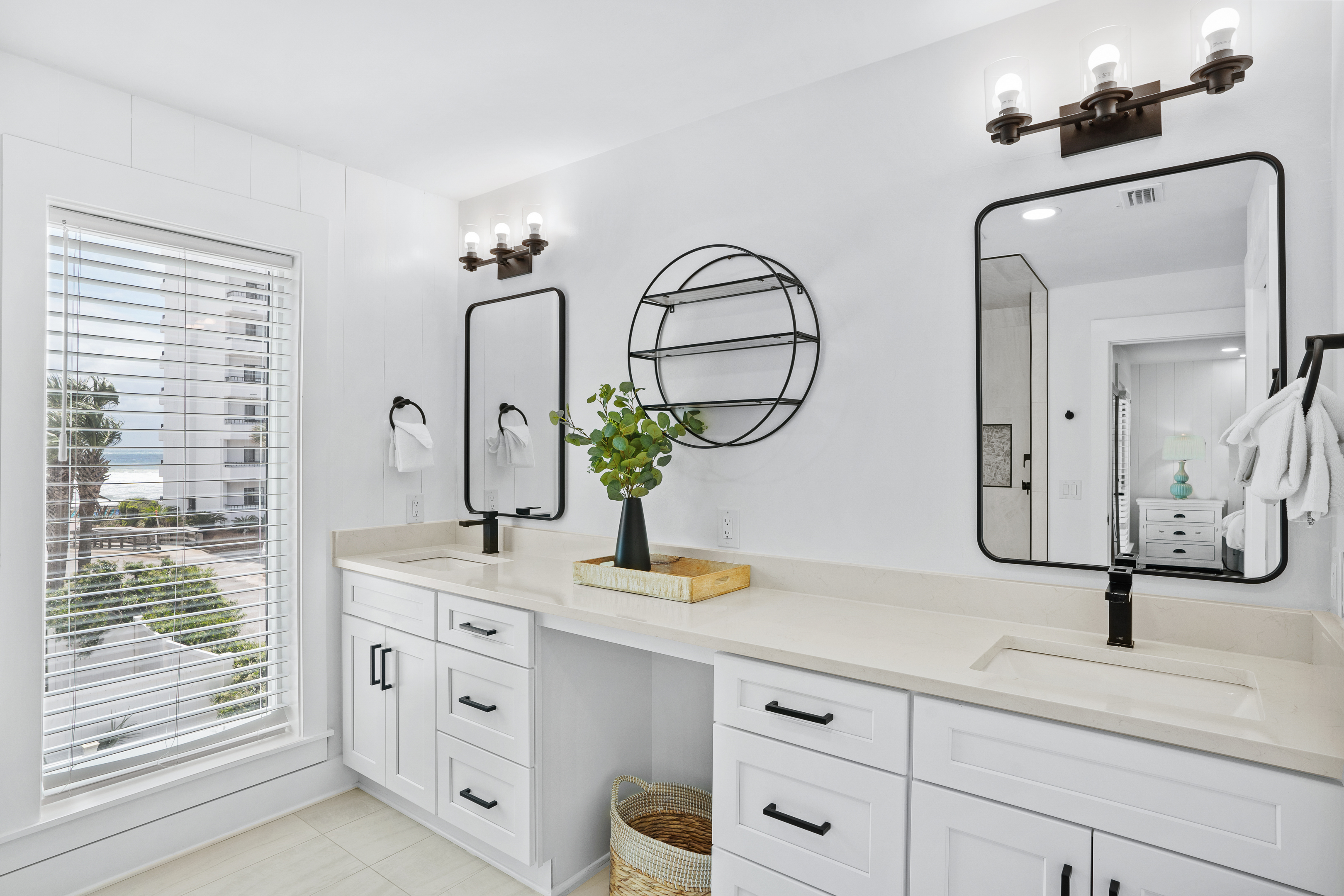 Beach Music | Photo 13