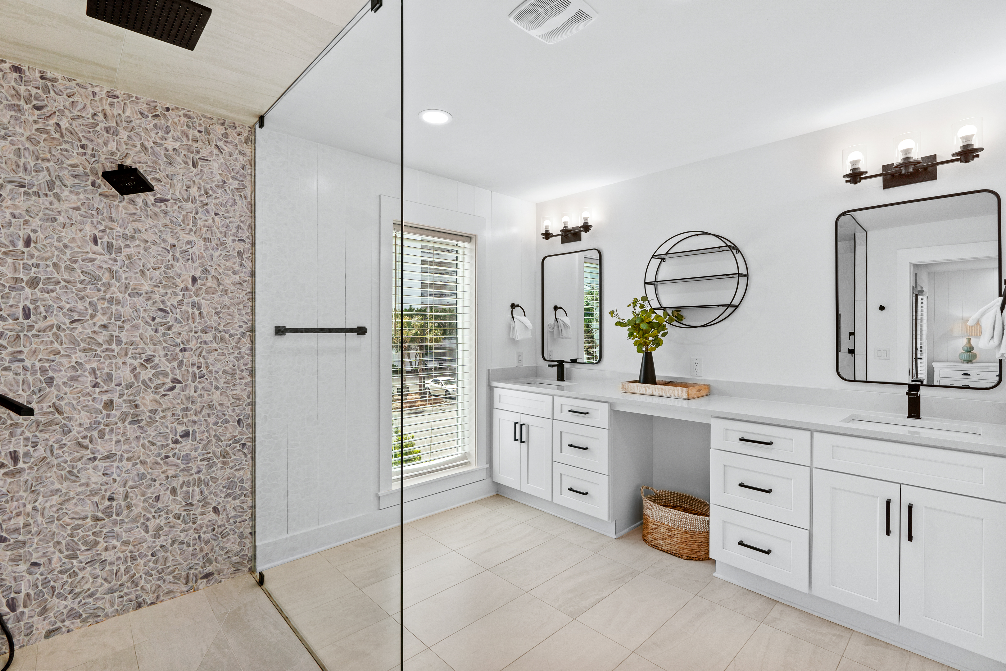 Beach Music | Photo 51