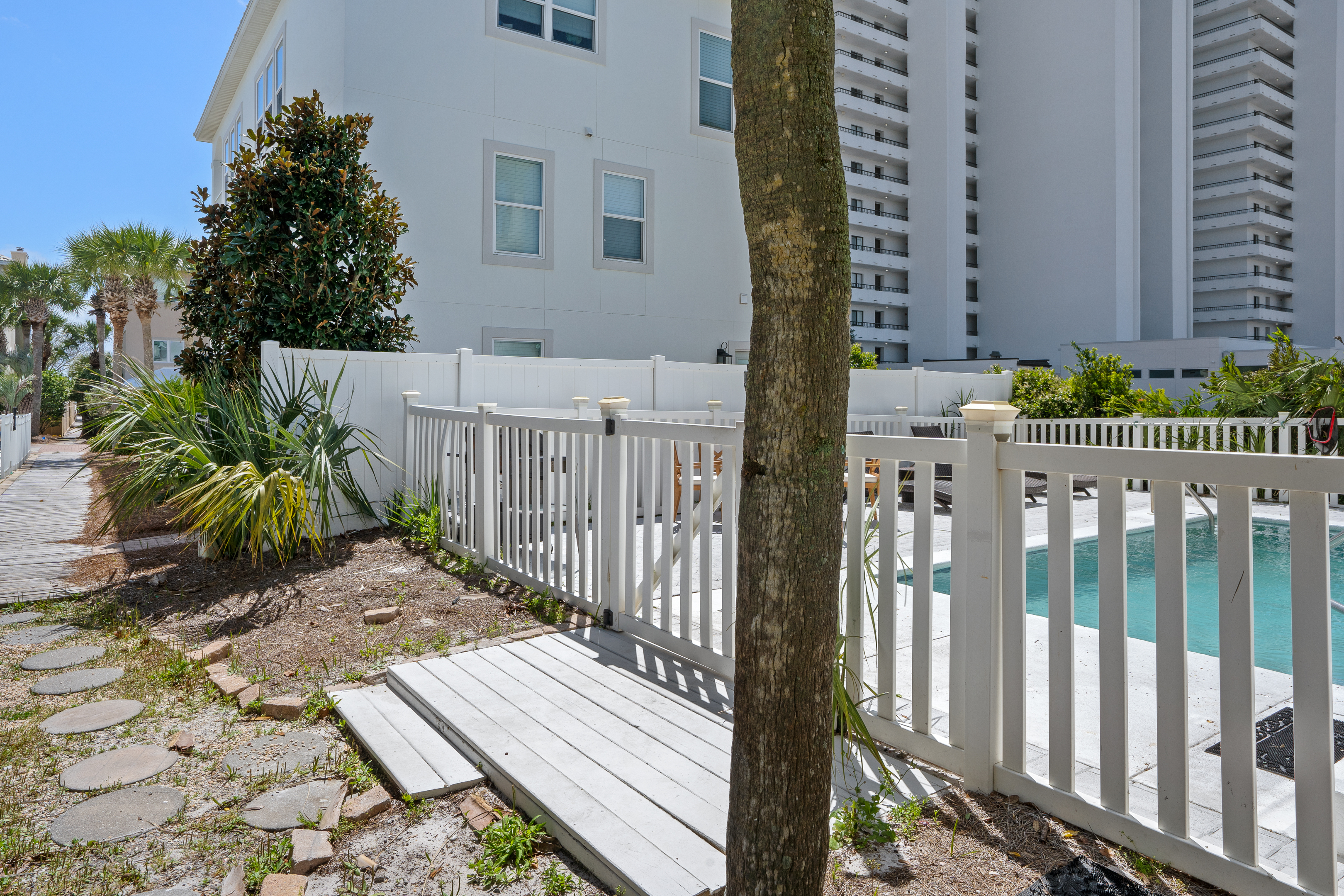 Beach Music | Photo 69