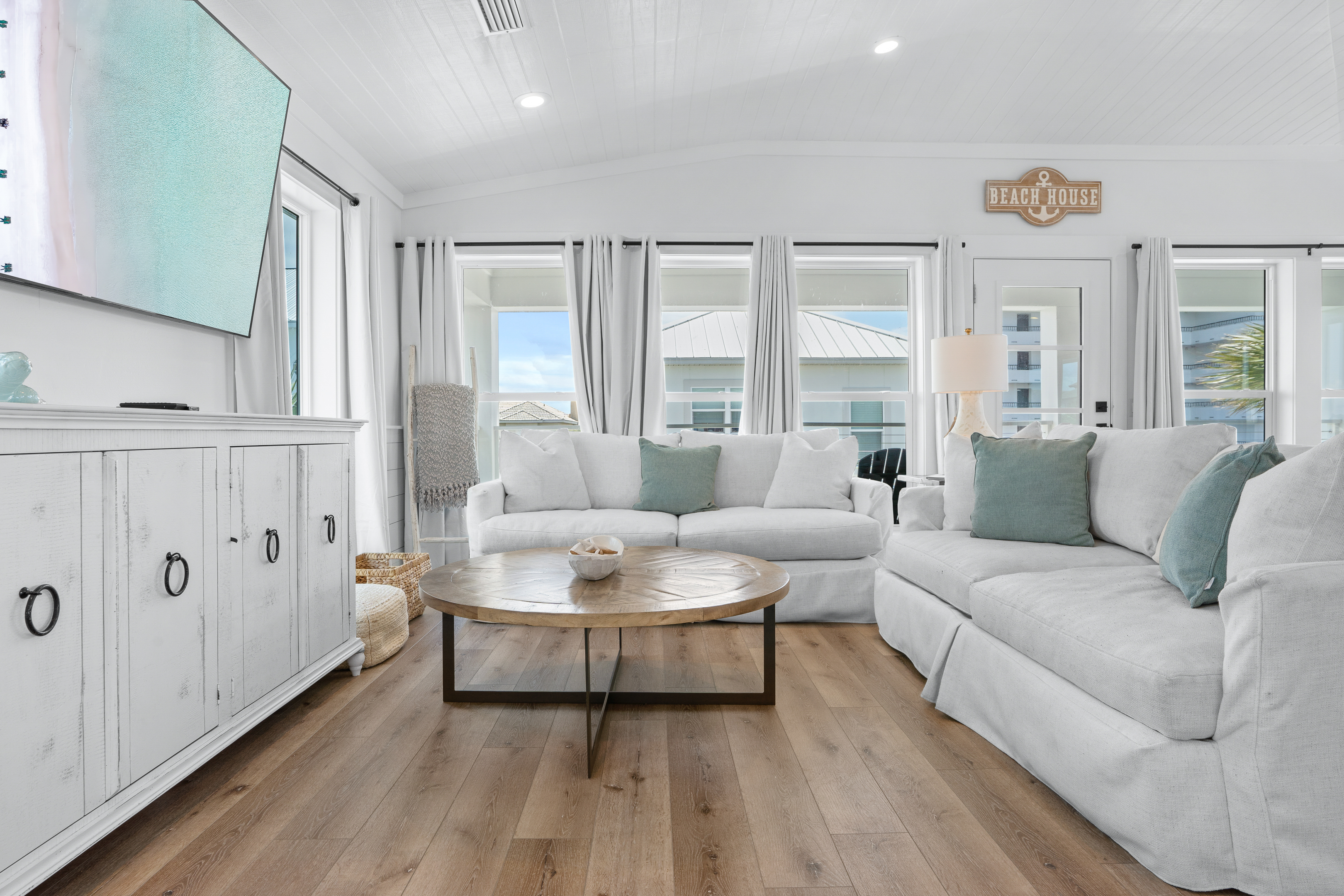 Beach Music | Photo 57