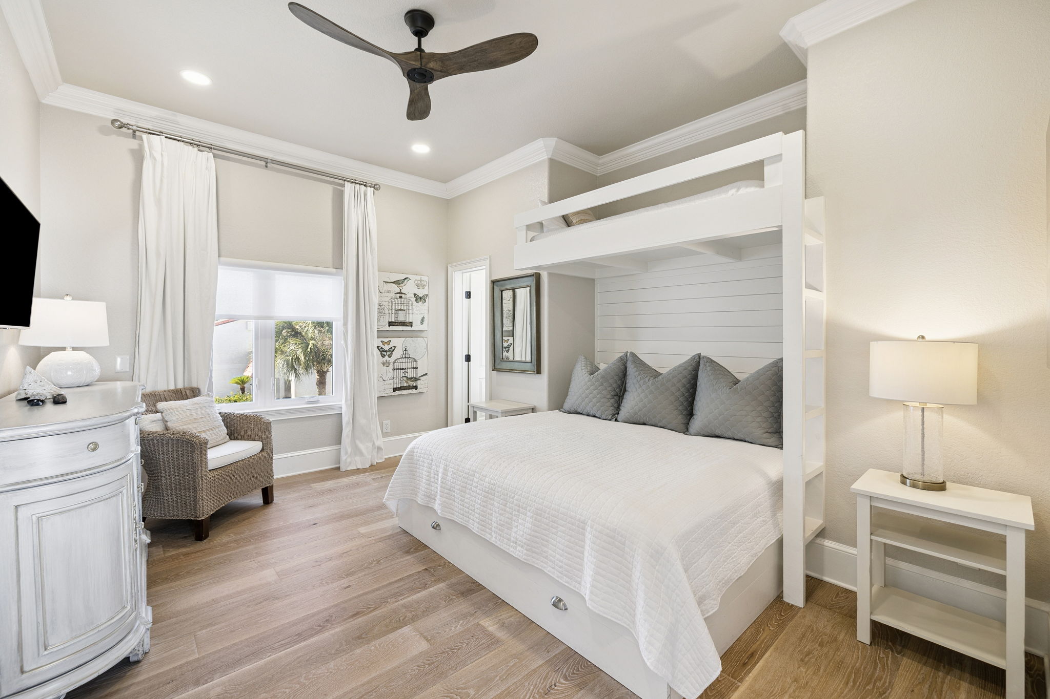 Skinny Love | Photo 2