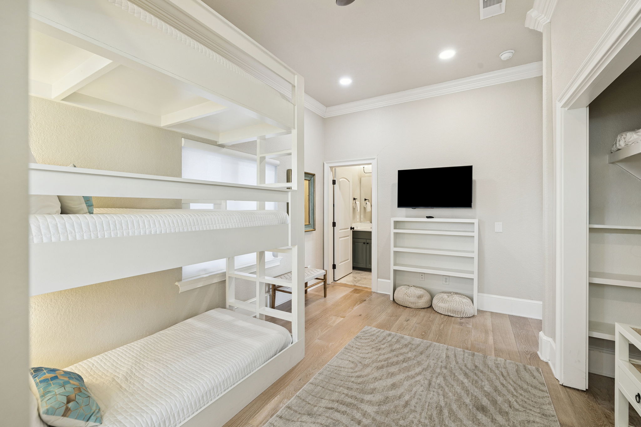 Skinny Love | Photo 32