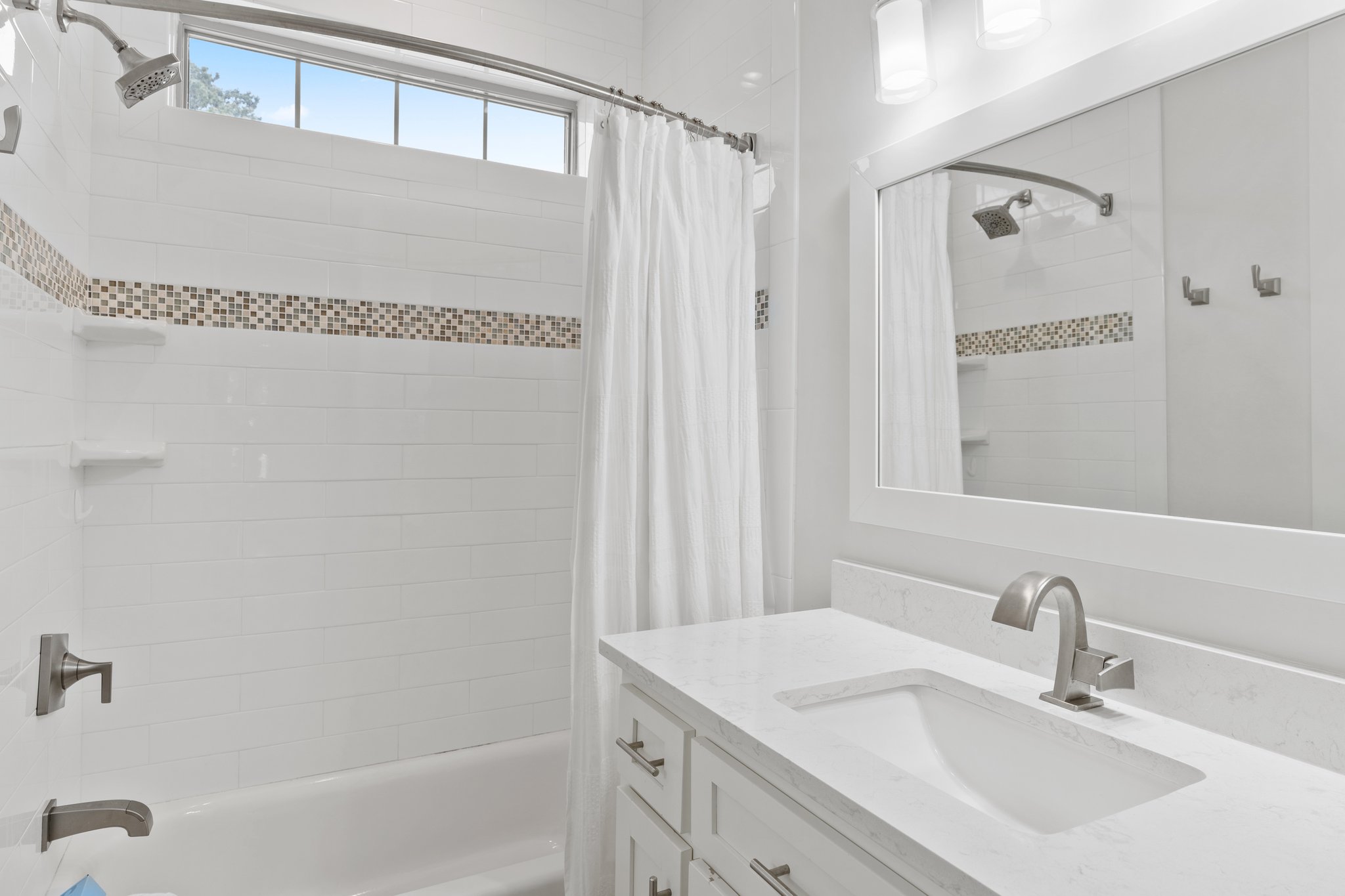 Sun Kissed | Photo 7