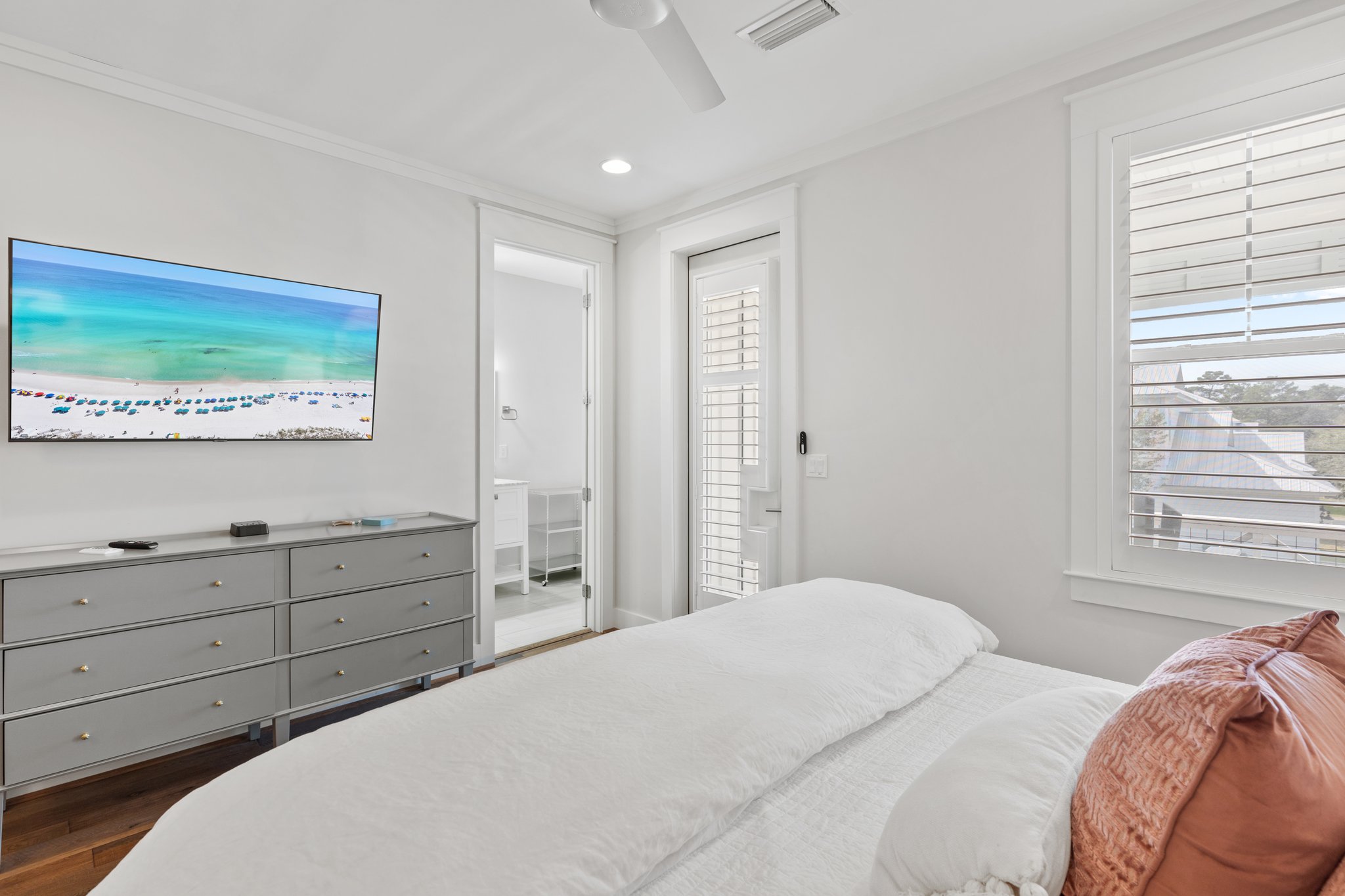 Sun Kissed | Photo 25