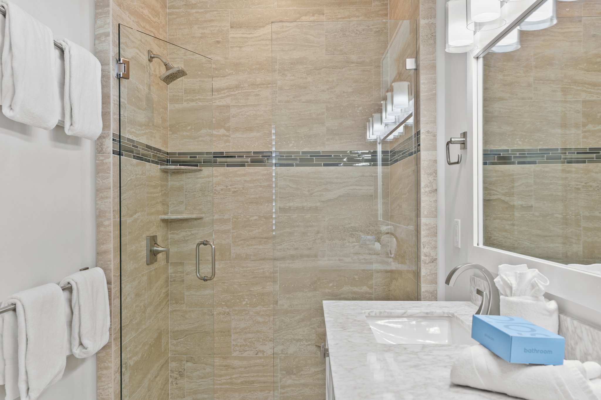 Sun Kissed | Photo 44