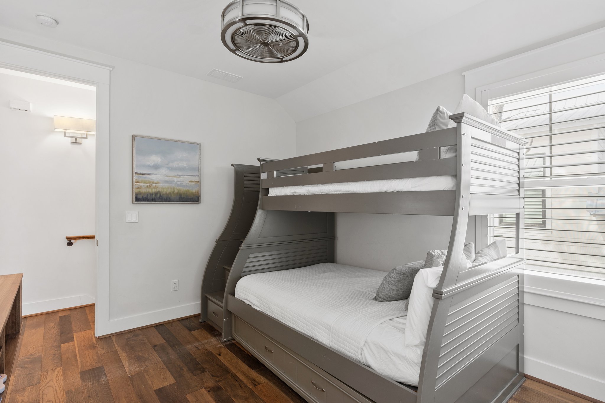 Sun Kissed | Photo 23