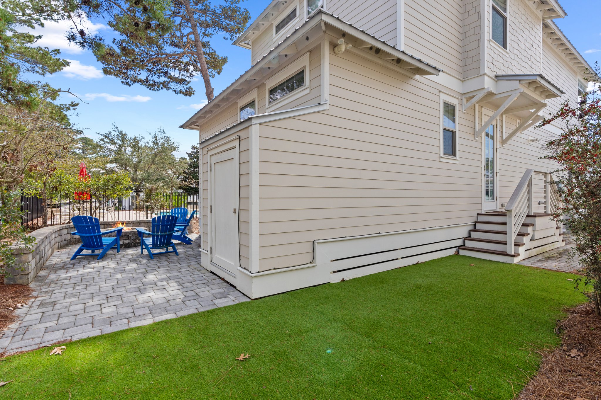 Sun Kissed | Photo 61