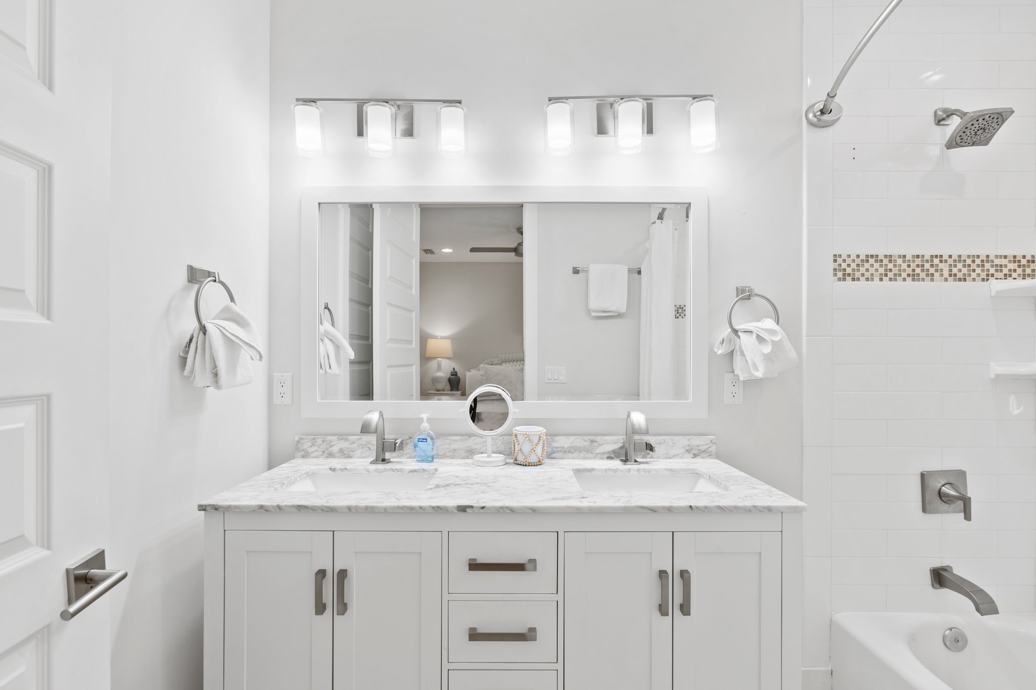 Sun Kissed | Photo 4