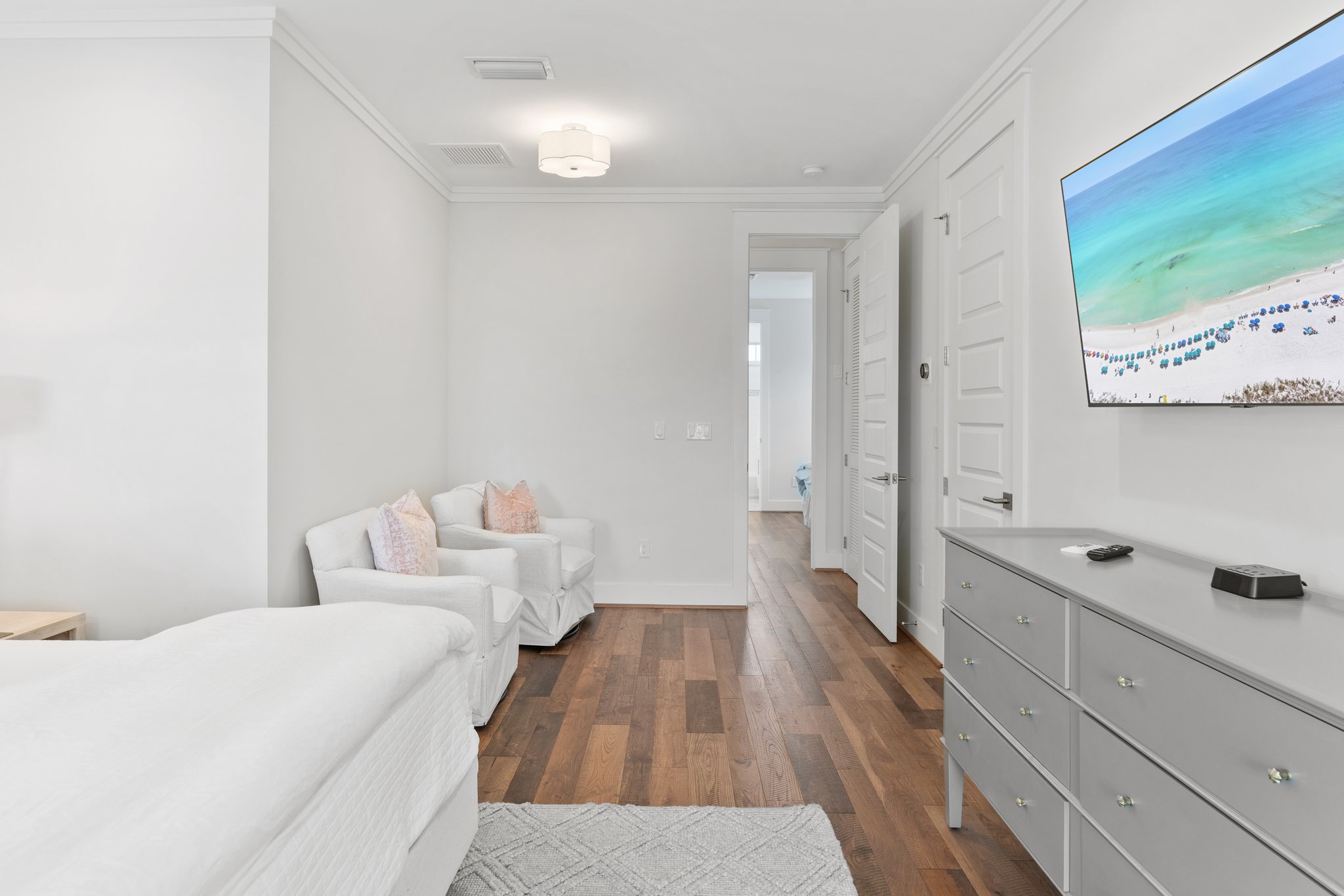 Sun Kissed | Photo 34