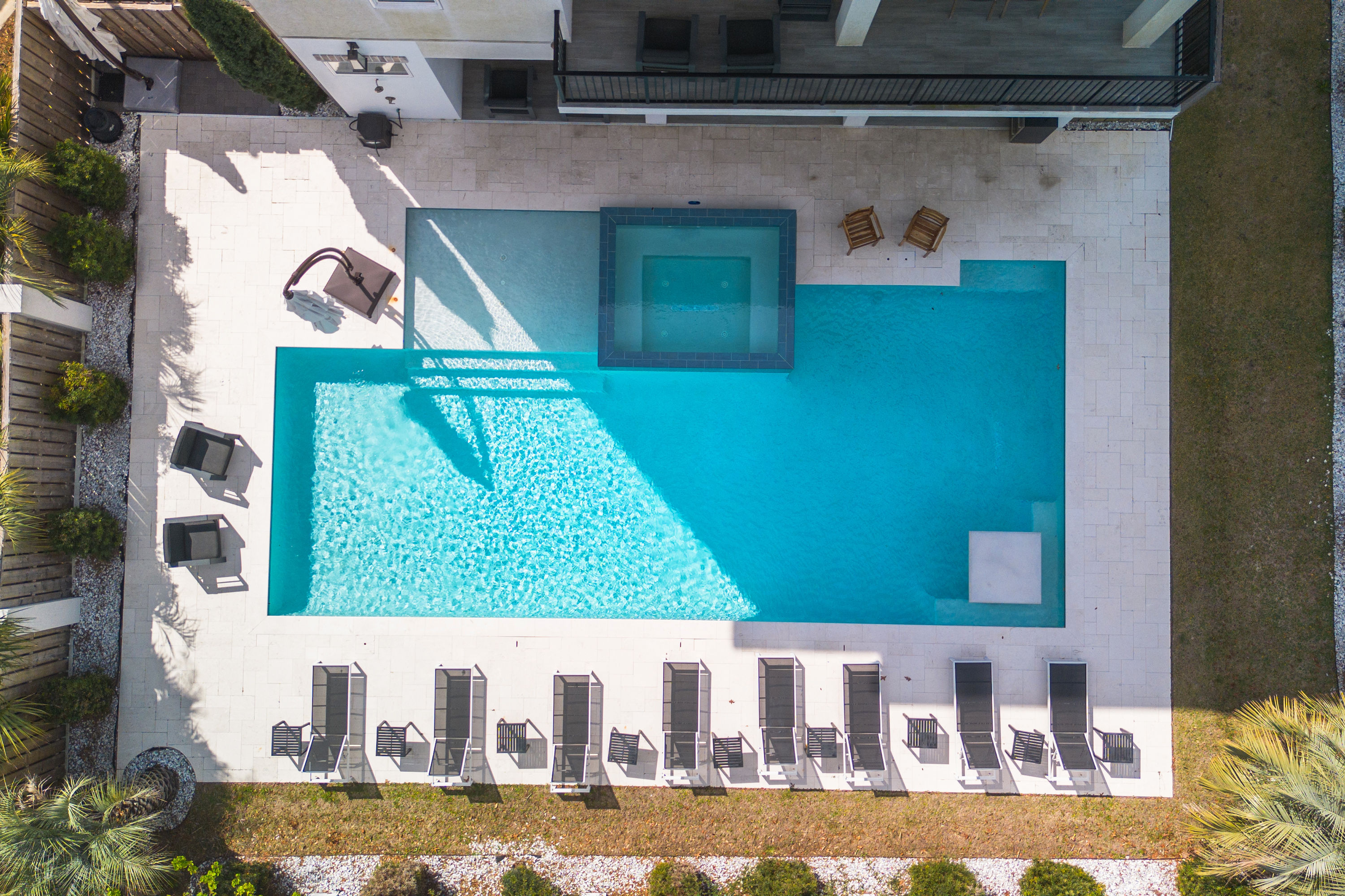 Born 2 Beach | Photo 3