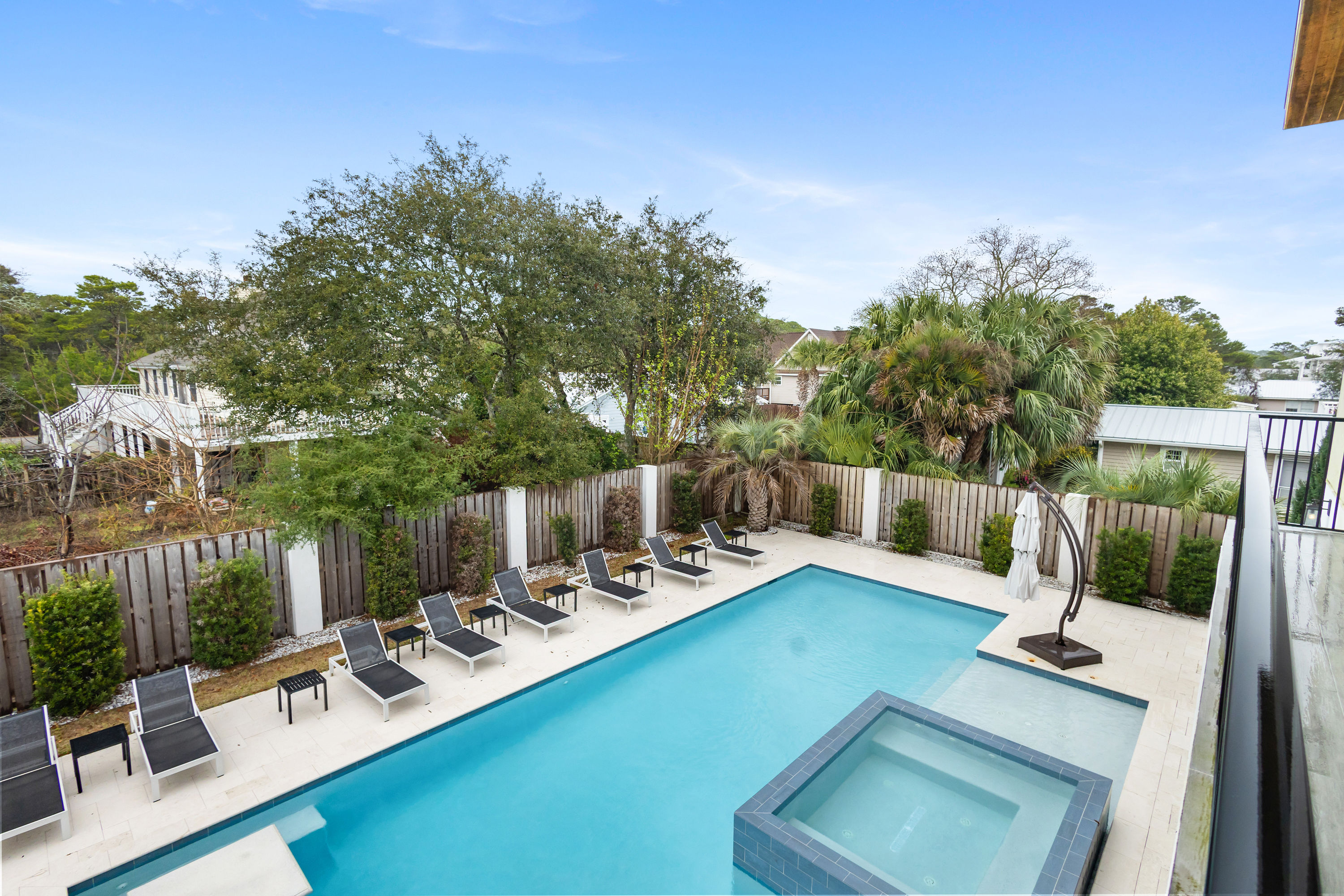 Born 2 Beach | Photo 11