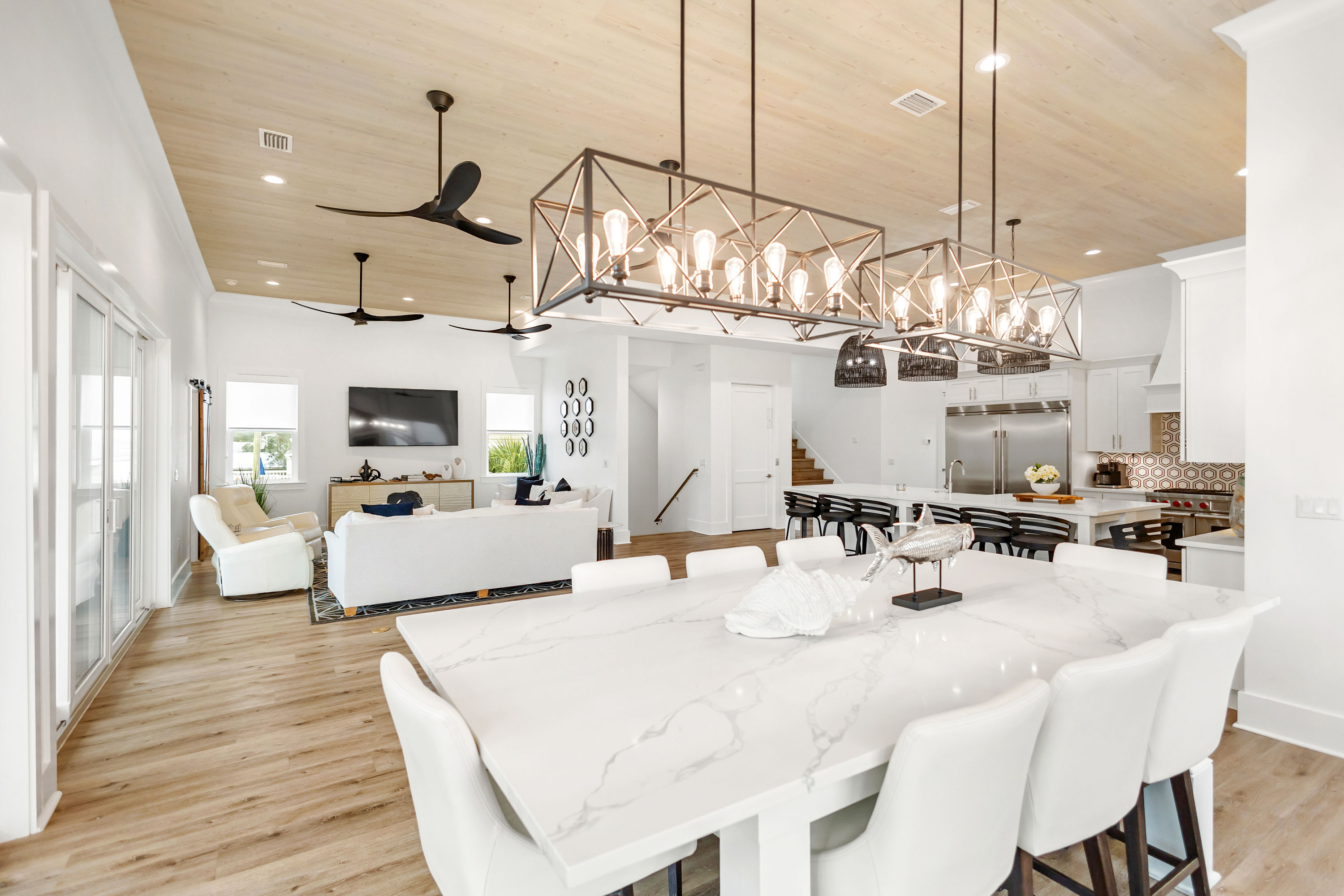 Born 2 Beach | Photo 21