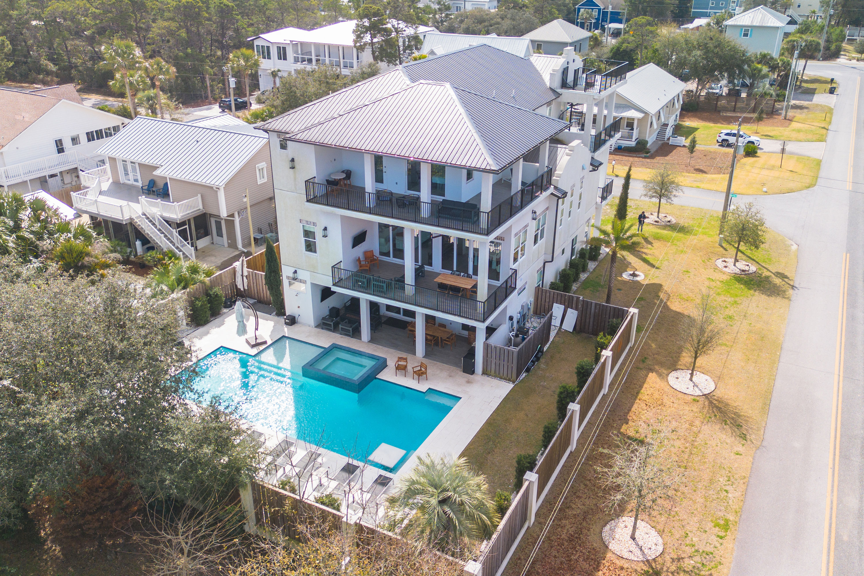 Born 2 Beach | Photo 4