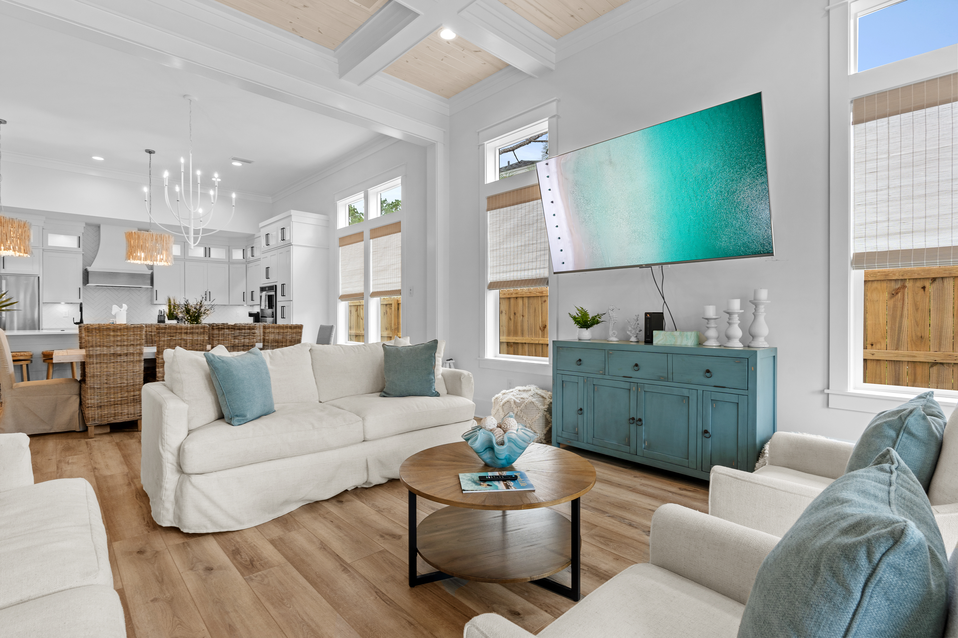 Juan Fine Day | Photo 10