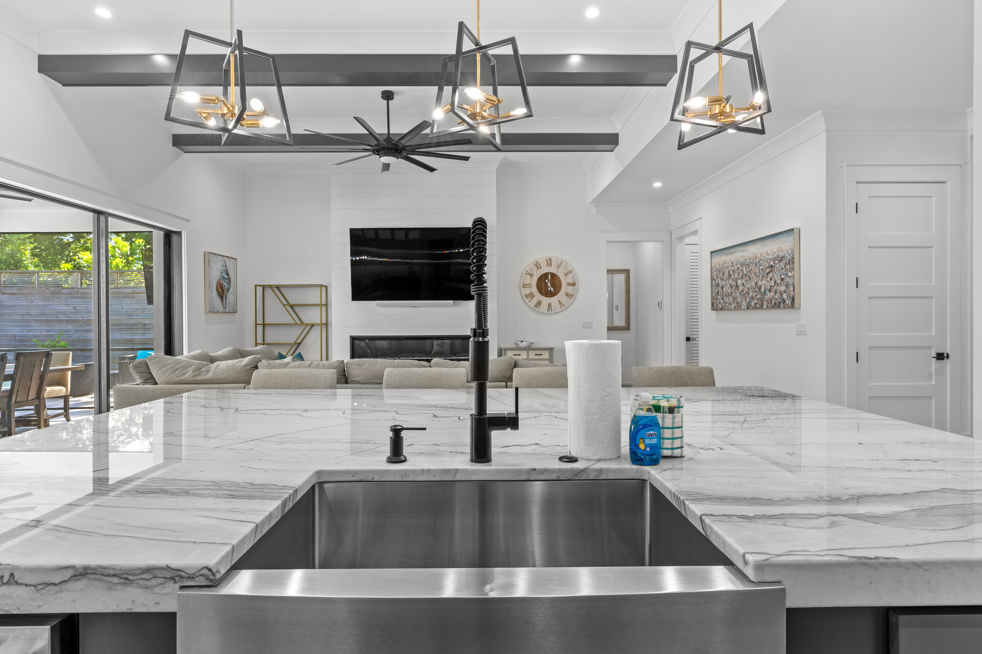 Happy By The Sea | Photo 60