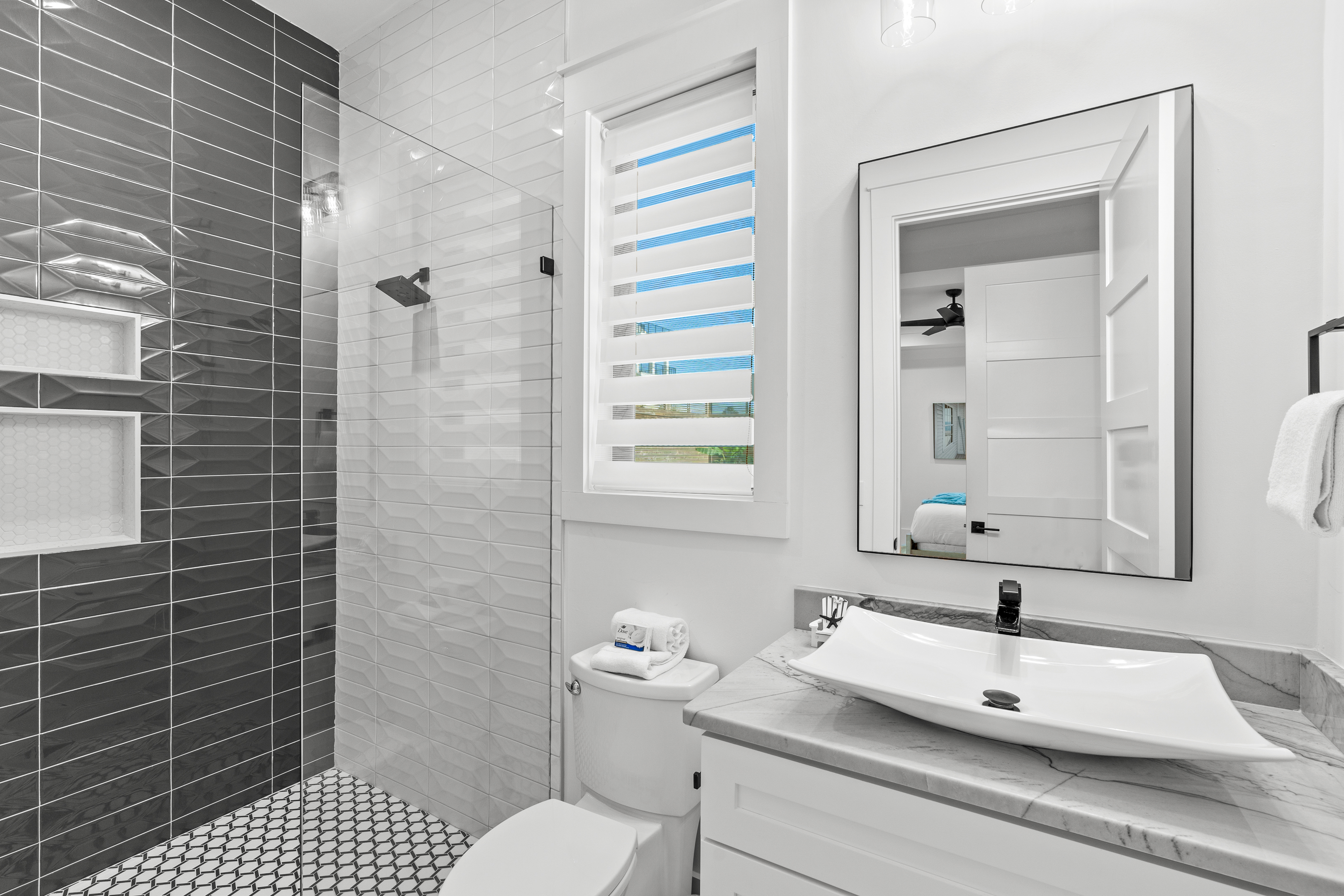 Happy By The Sea | Photo 68