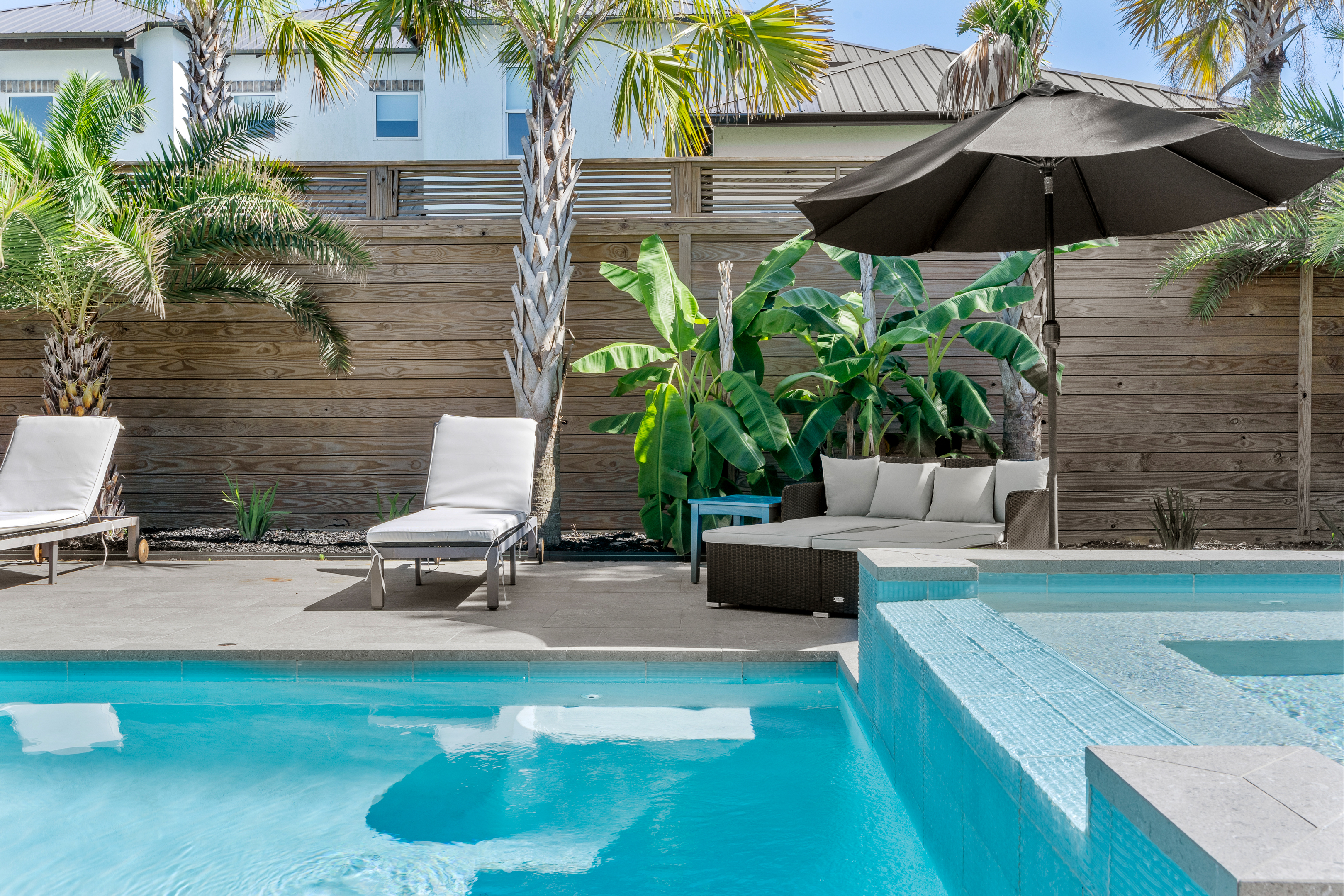 Happy By The Sea | Photo 36