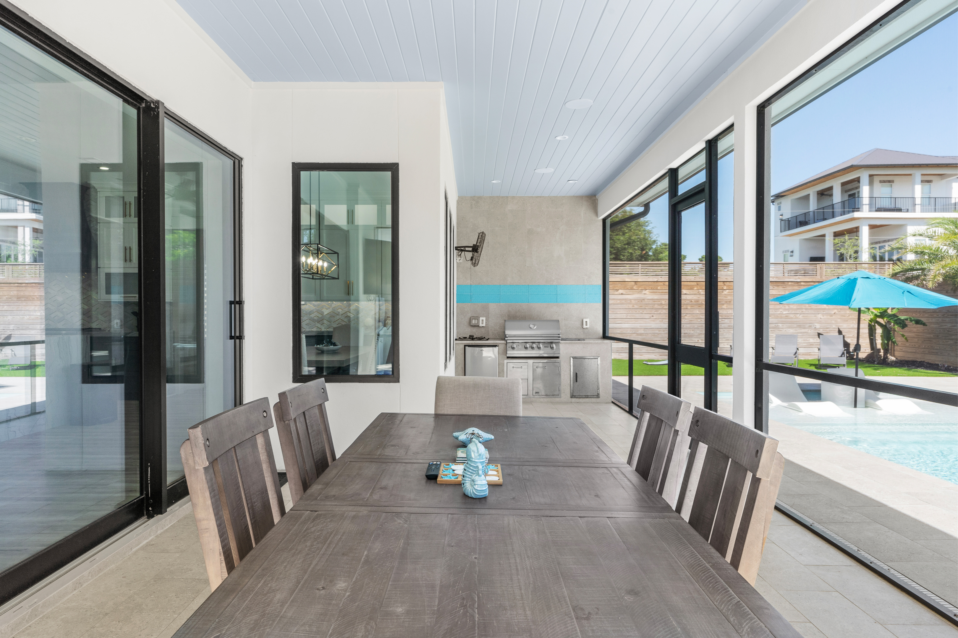 Happy By The Sea | Photo 45