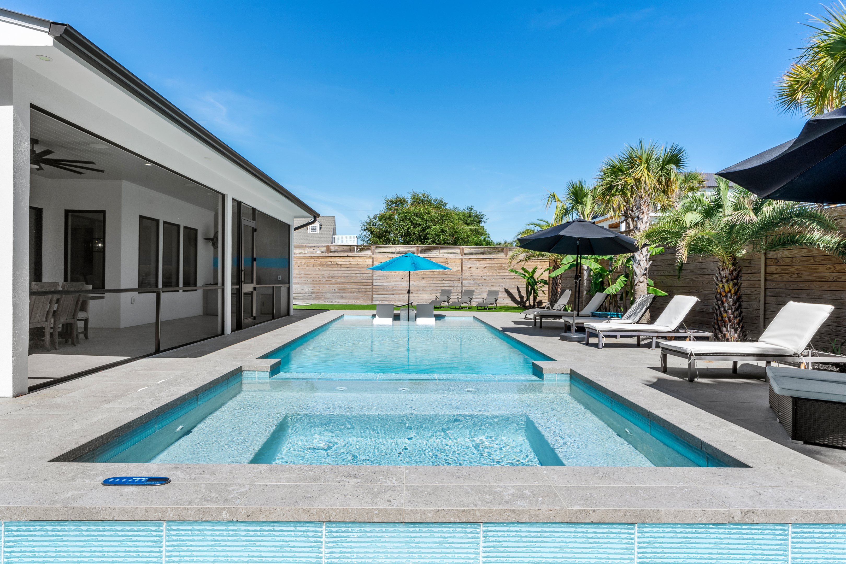 Happy By The Sea | Photo 3