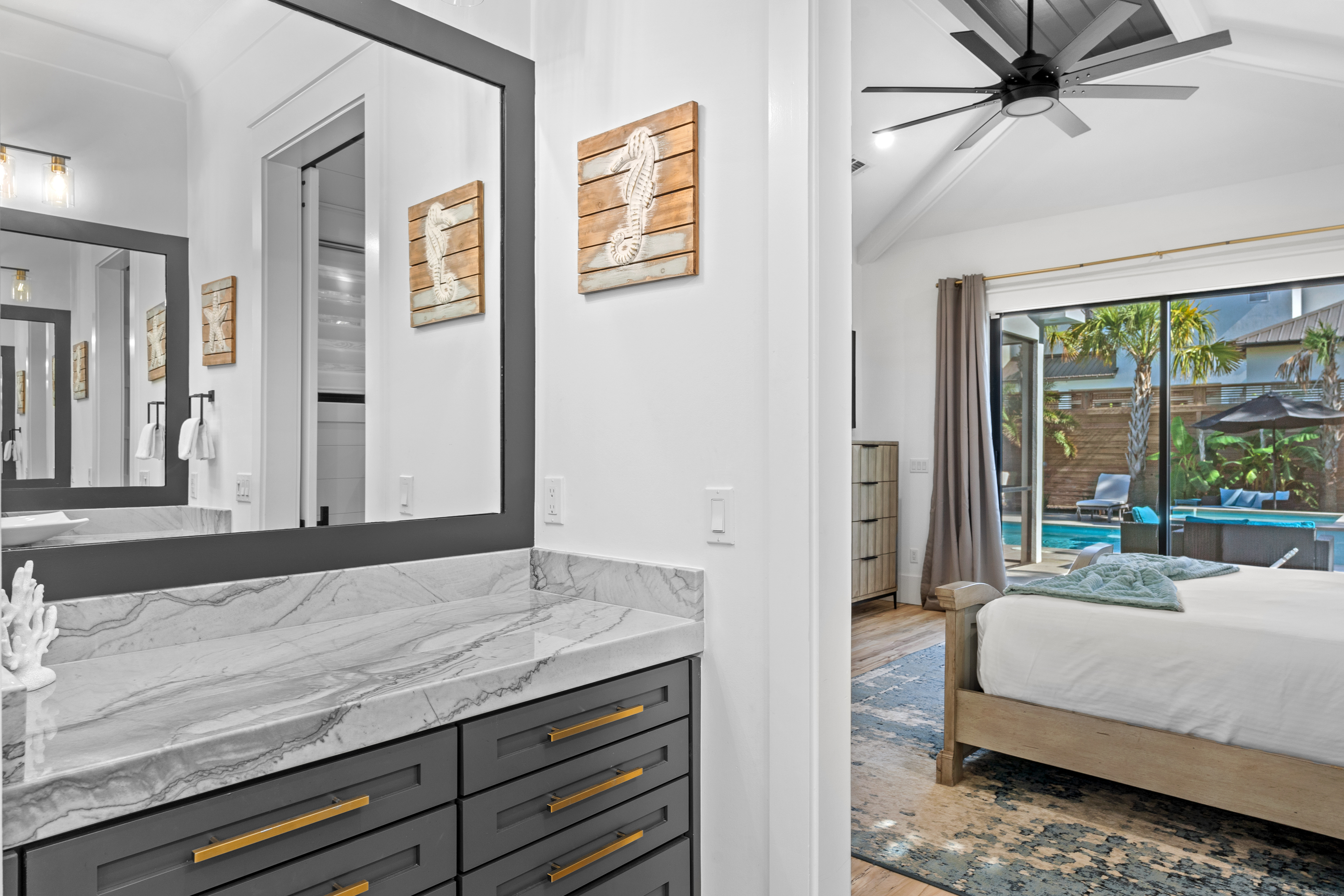 Happy By The Sea | Photo 65