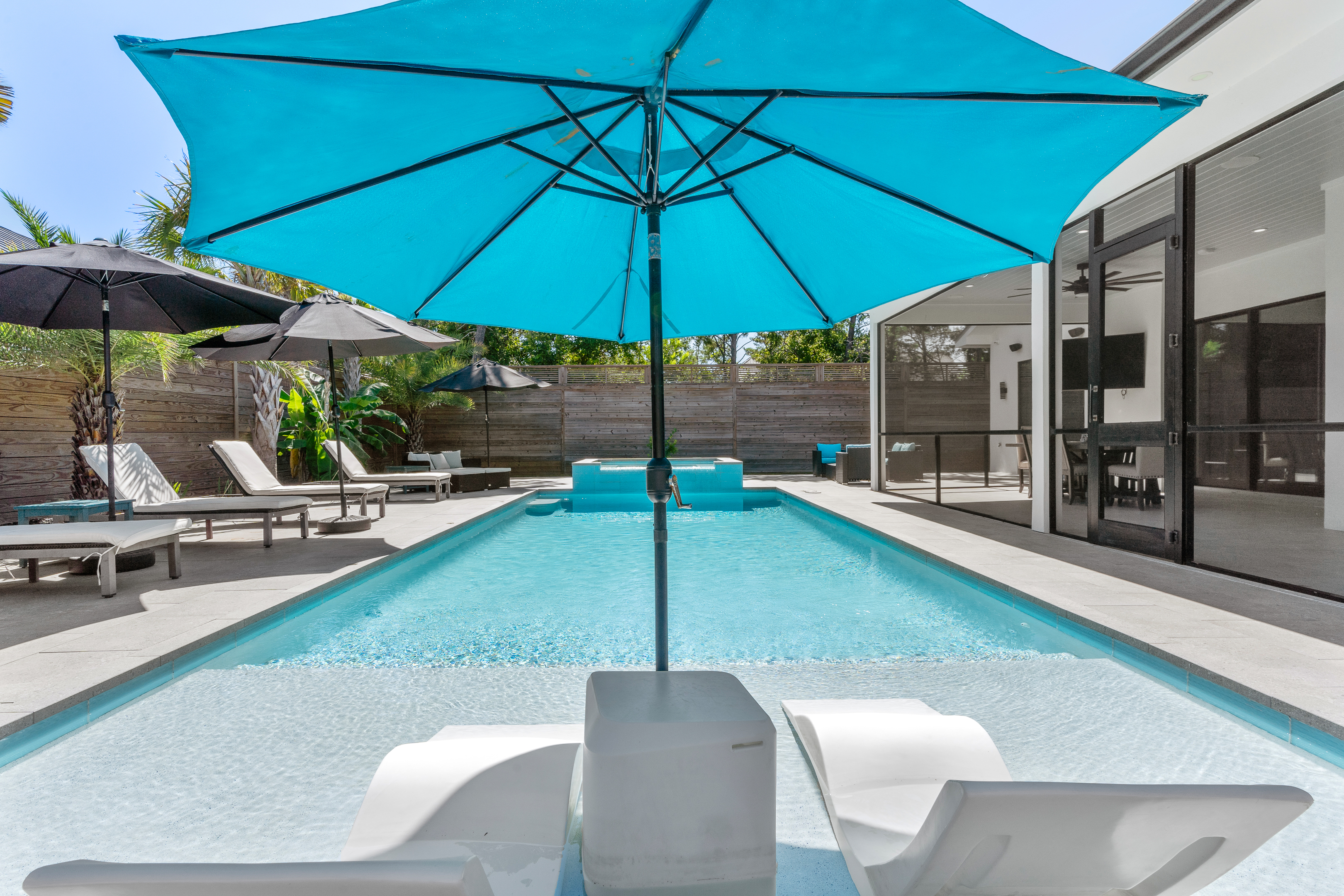 Happy By The Sea | Photo 4