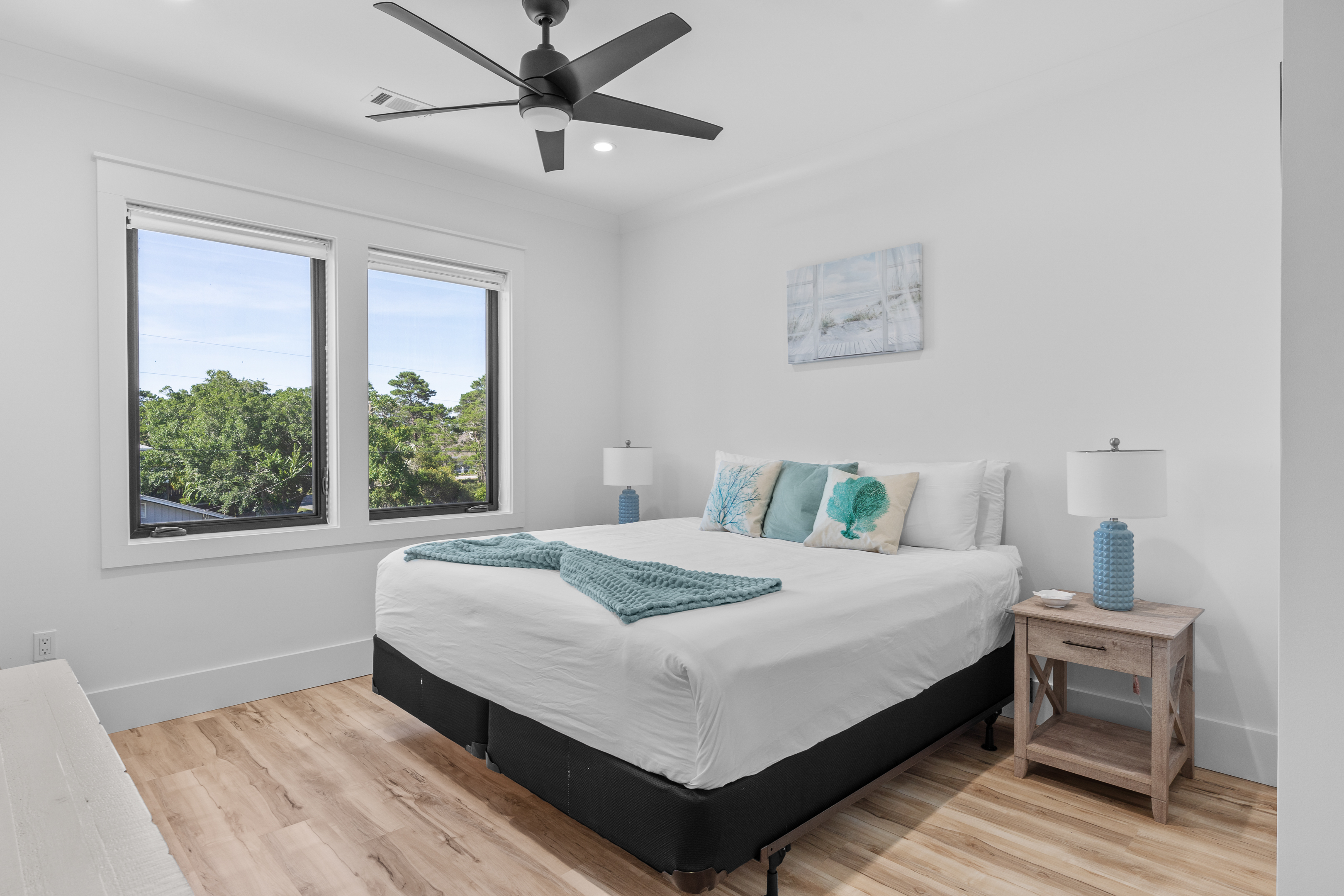 Happy By The Sea | Photo 30