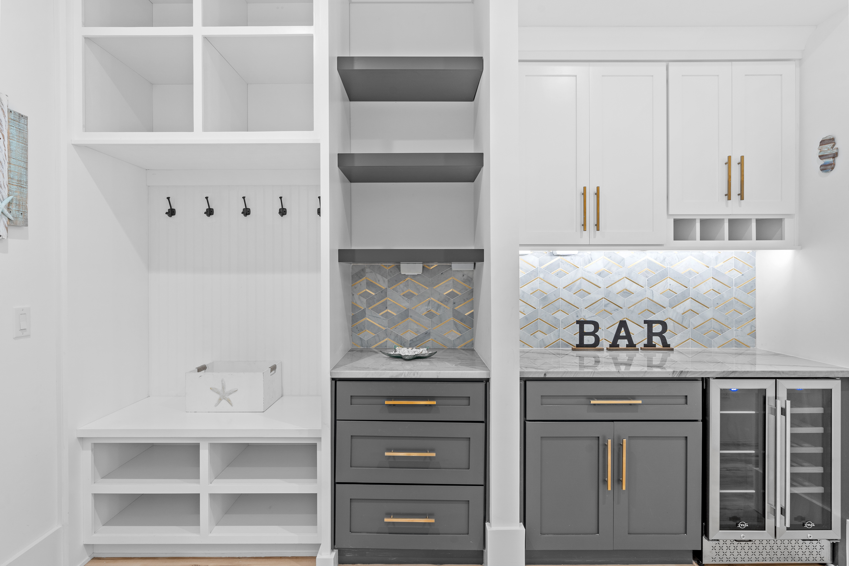 Happy By The Sea | Photo 20