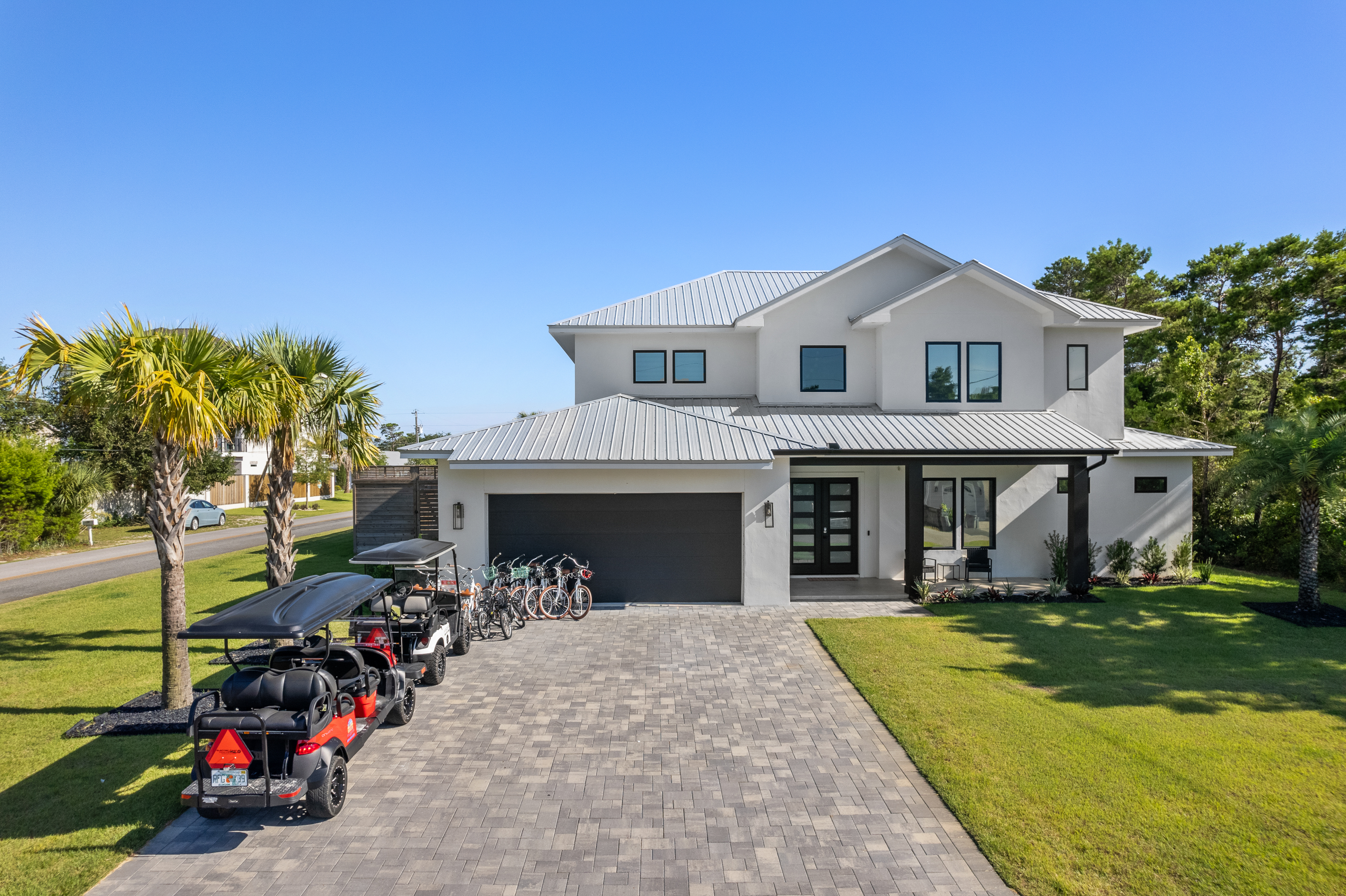 Happy By The Sea | Photo 5