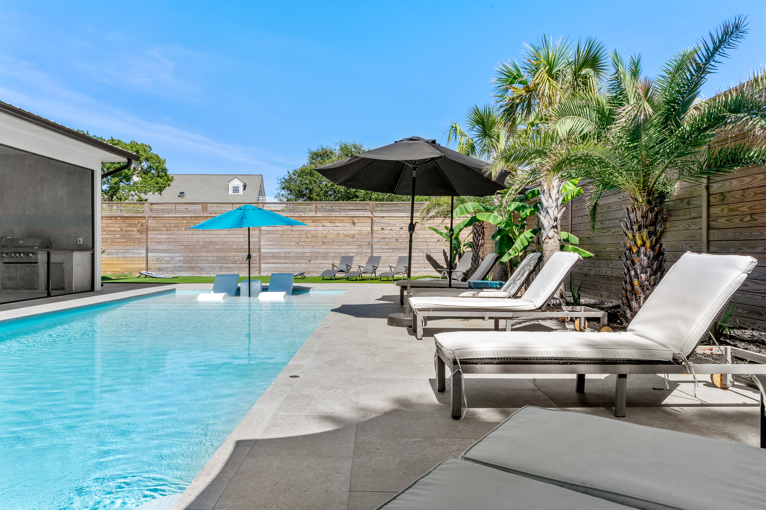 Happy By The Sea | Photo 35