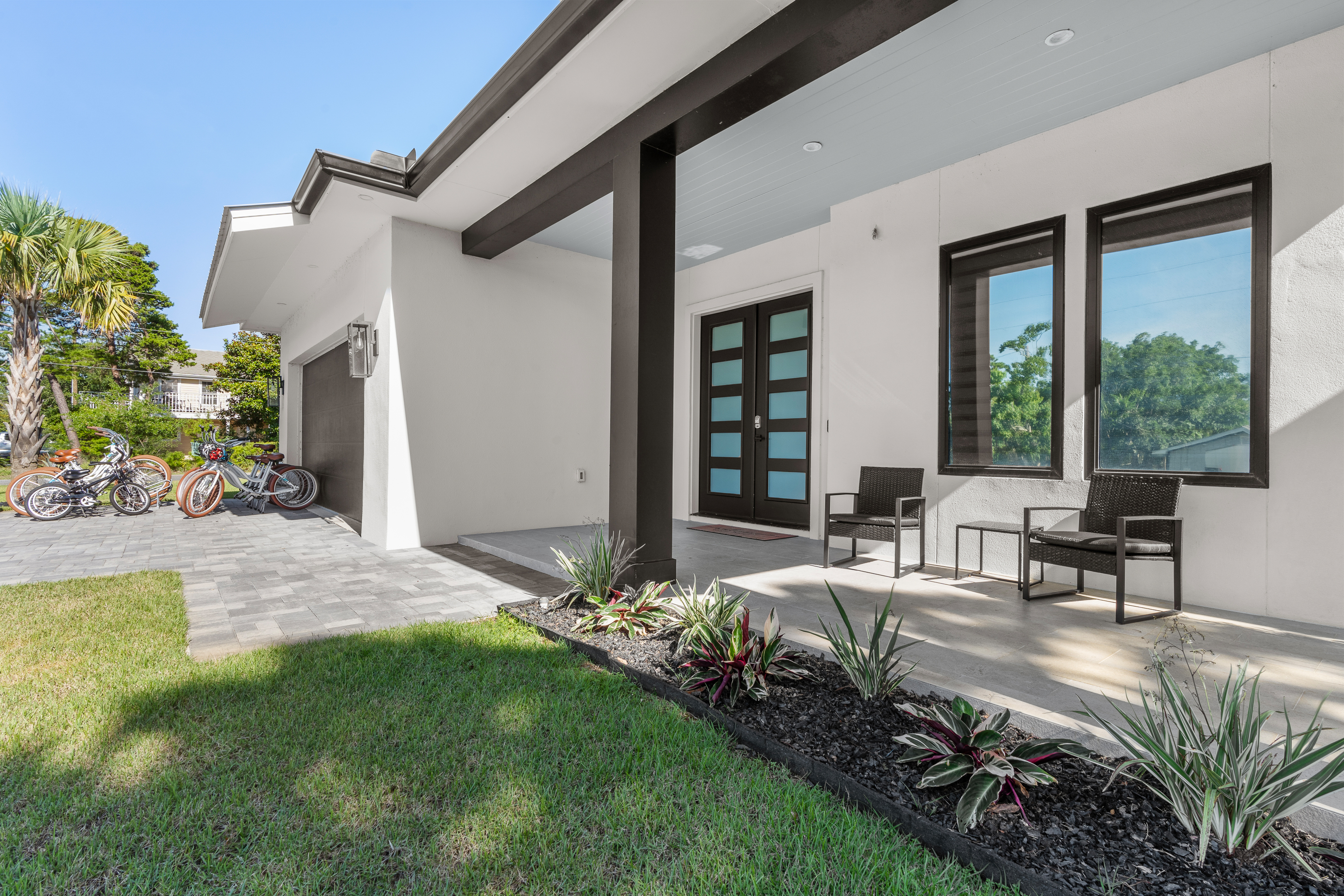 Happy By The Sea | Photo 38