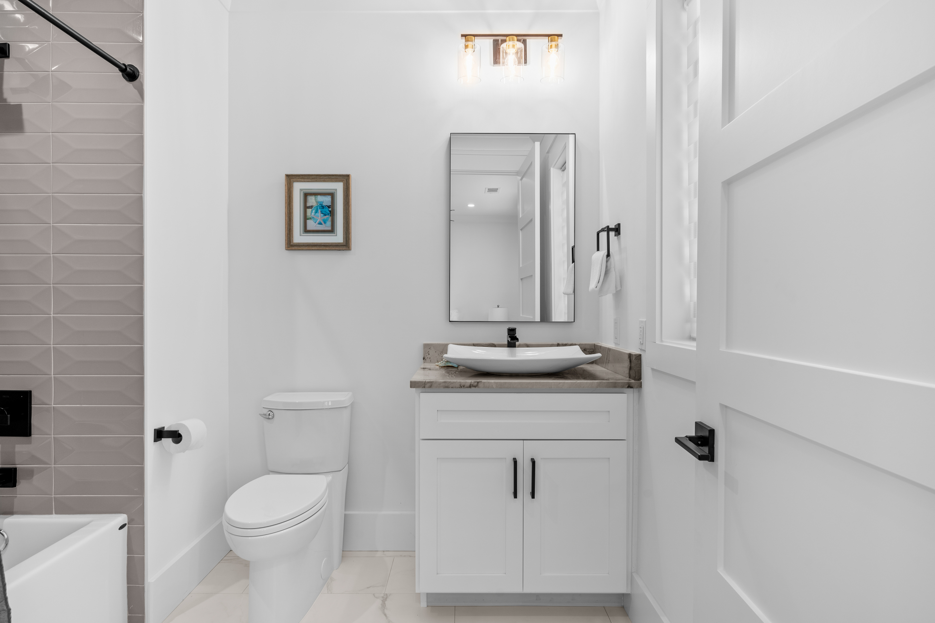 Happy By The Sea | Photo 6