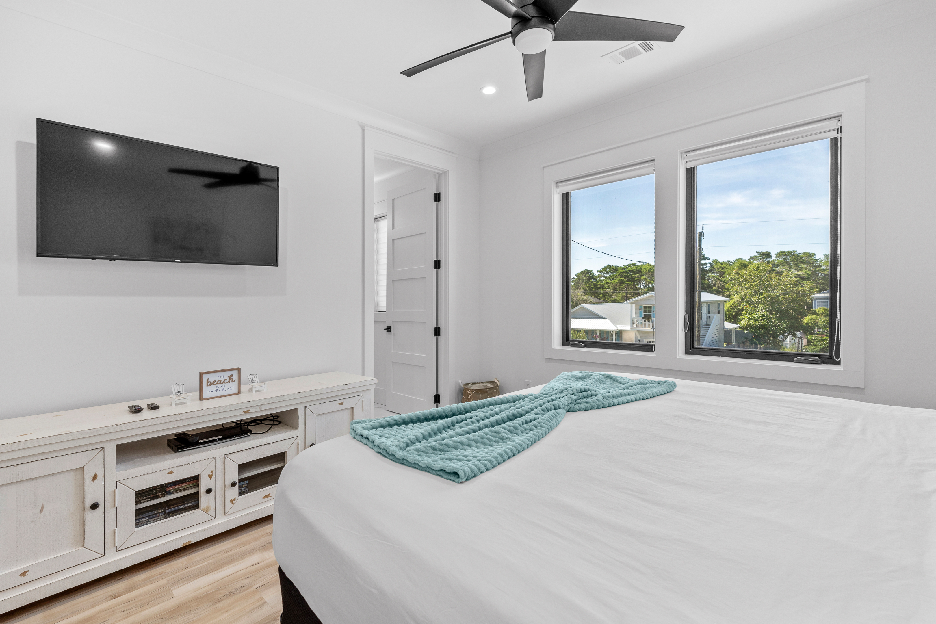 Happy By The Sea | Photo 66