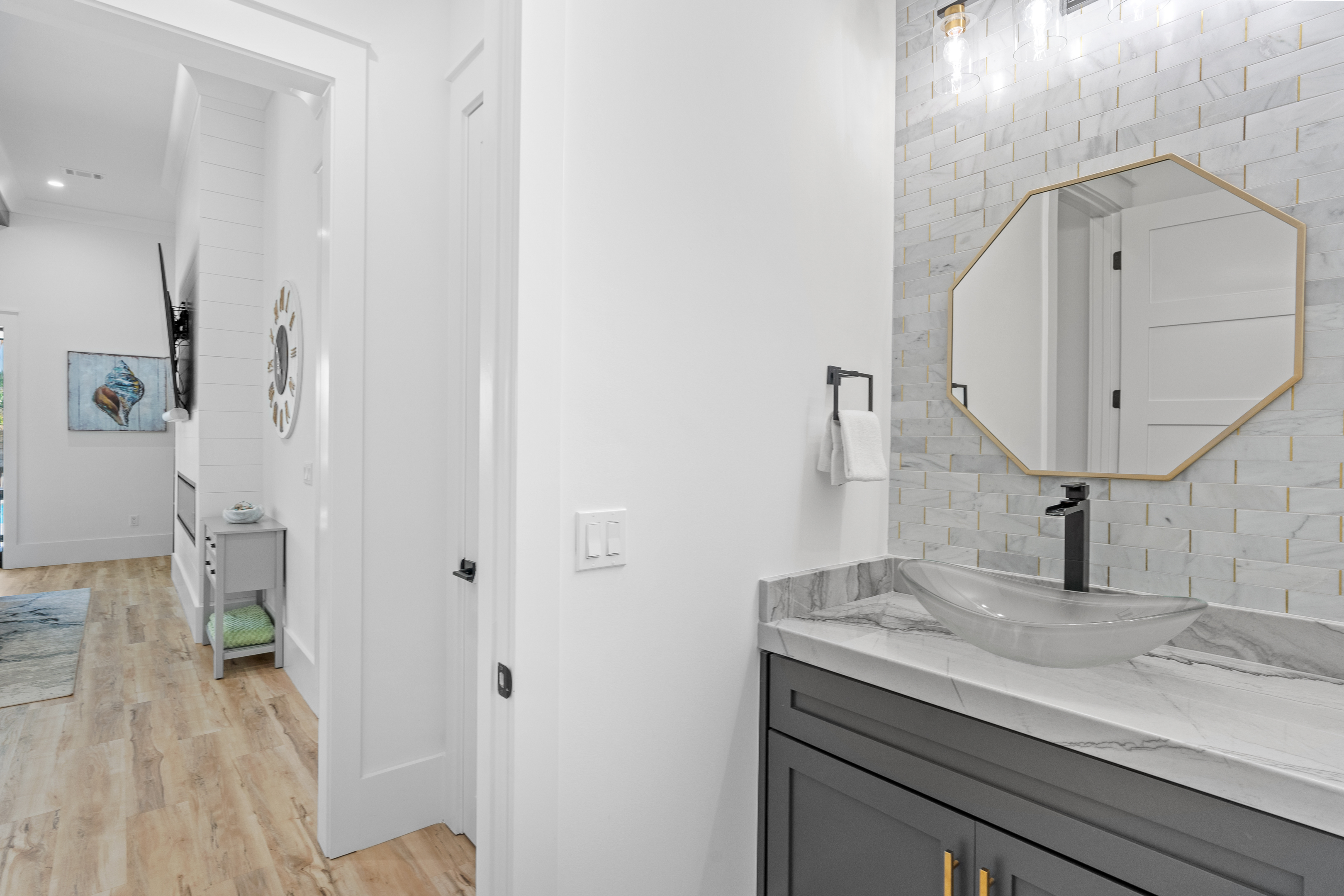 Happy By The Sea | Photo 14