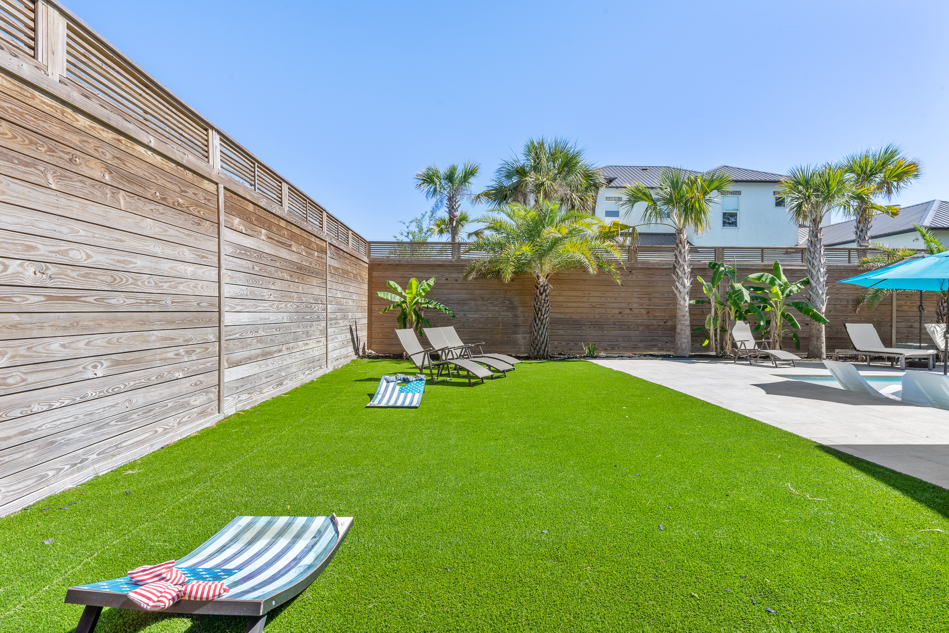 Happy By The Sea | Photo 29