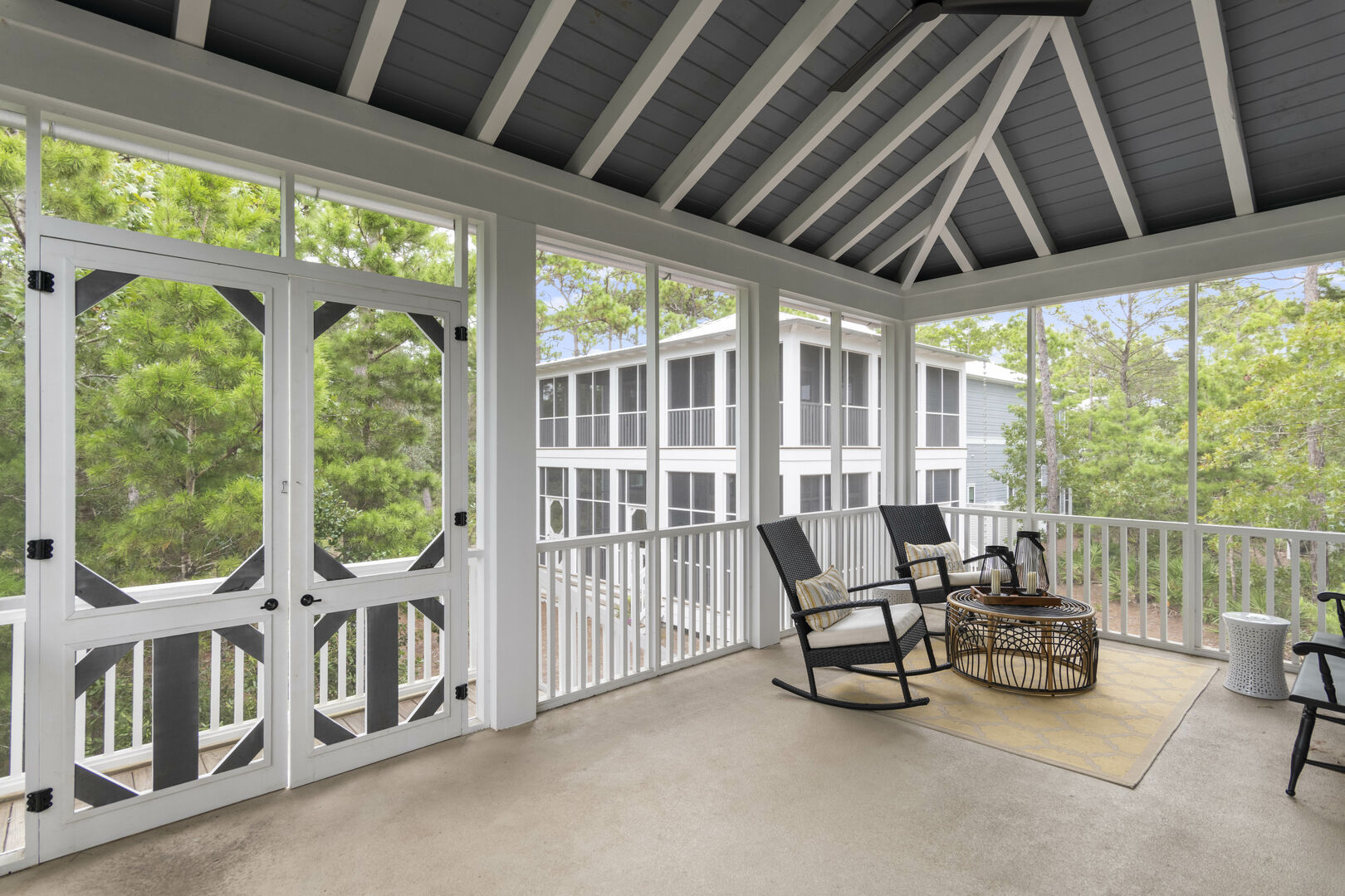 30A Caspian Blue Carriage | Photo 12