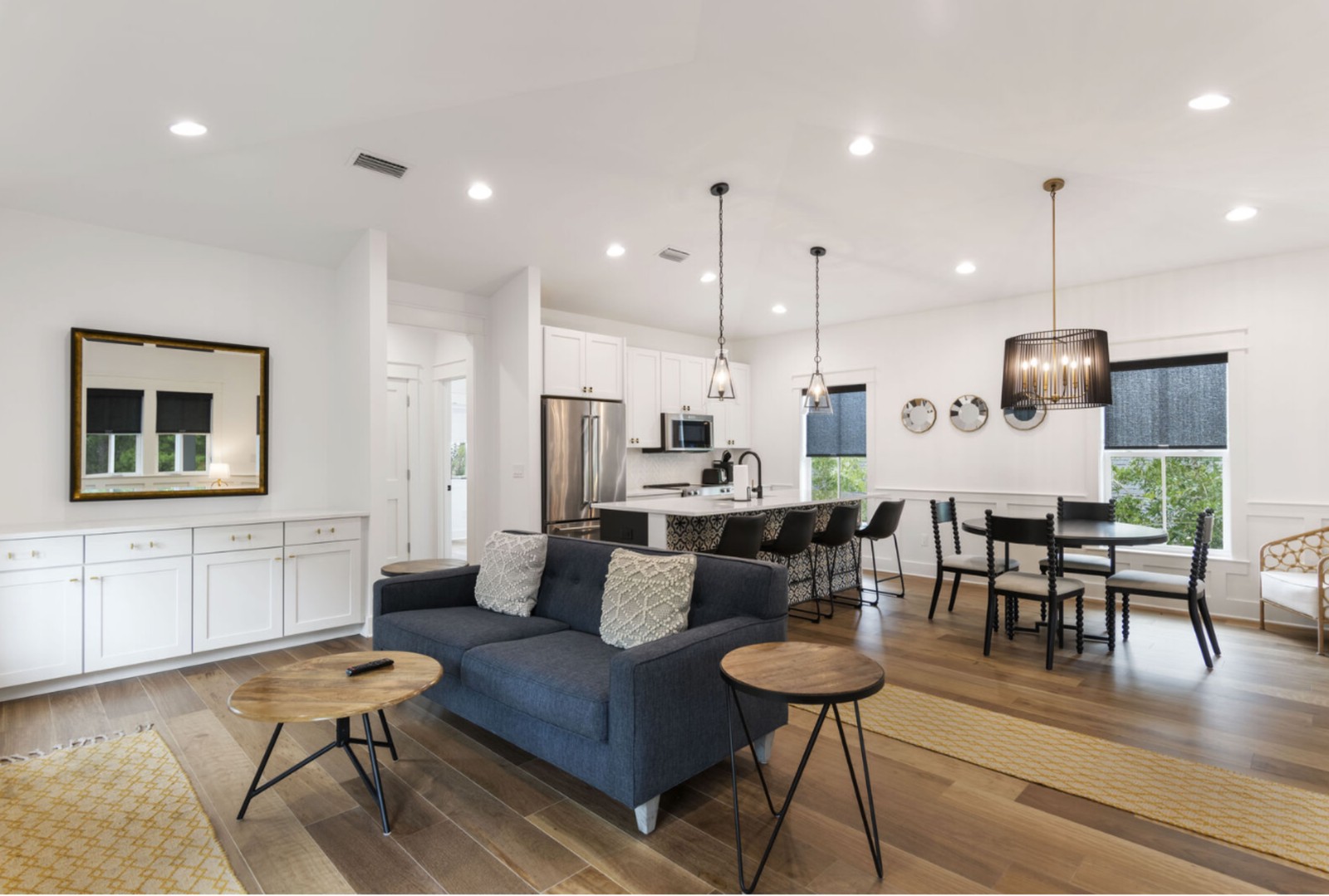 30A Caspian Blue Carriage | Photo 5