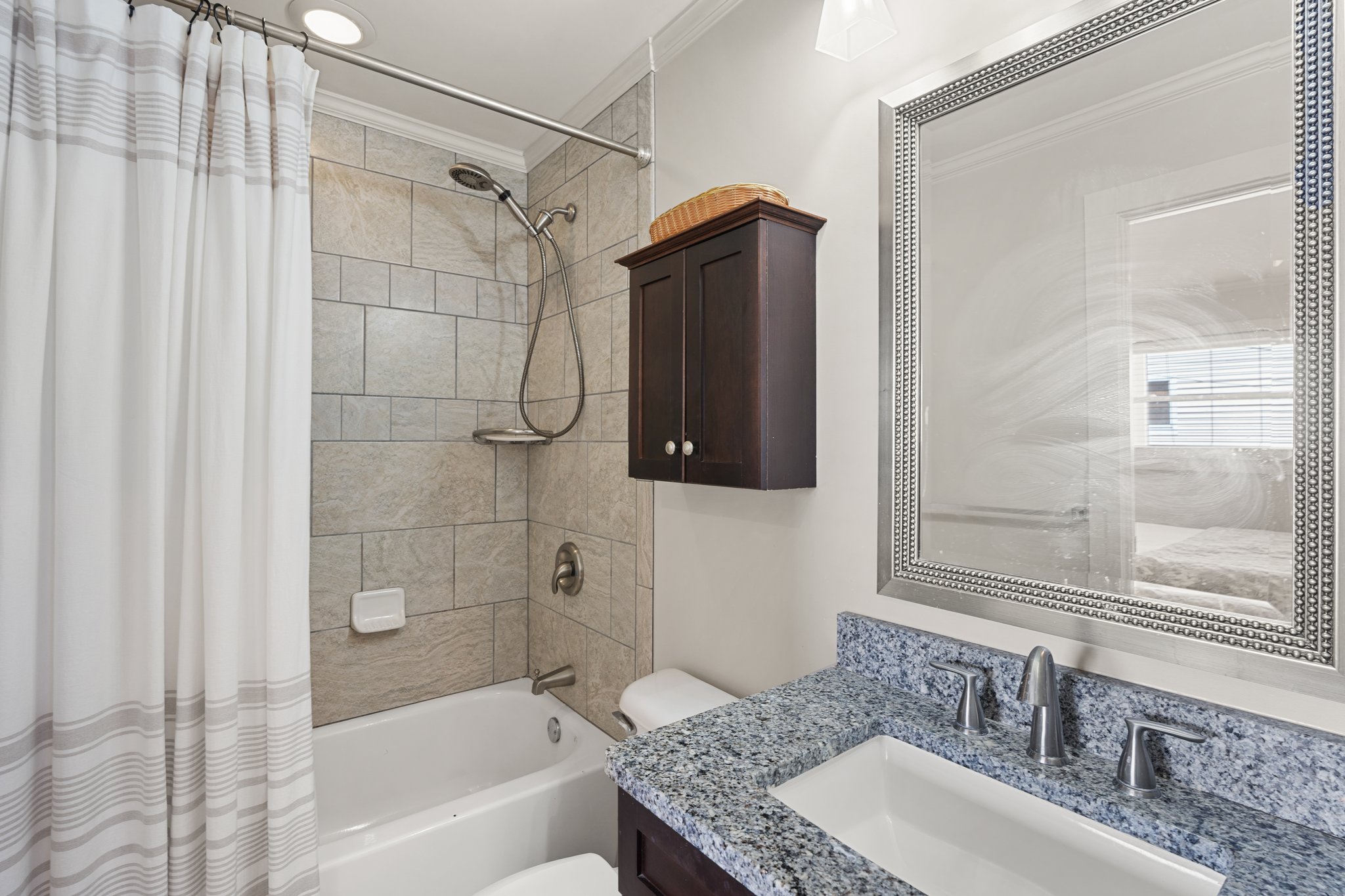 Bungalow House | Photo 18