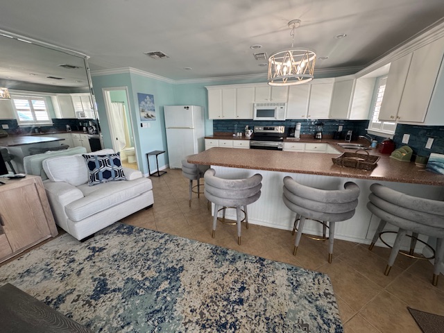 Caspian Tide | Photo 8