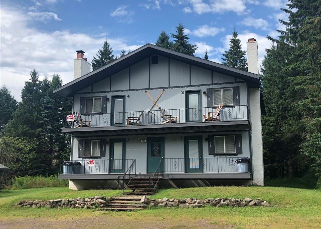 Chateaux Stu 1 (Located in Powderhorn Village)