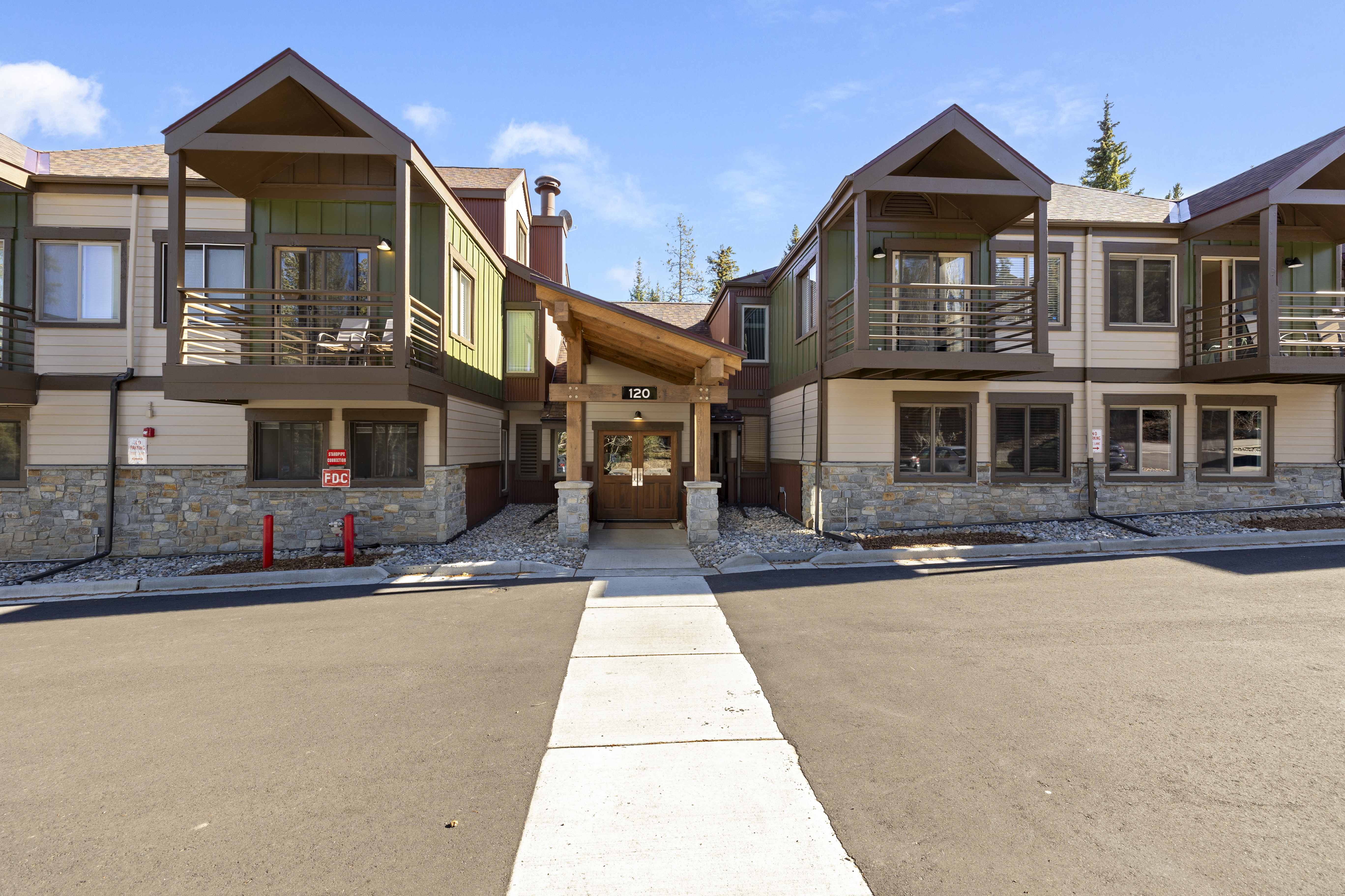 Wildwood Suites 107 | Photo 21