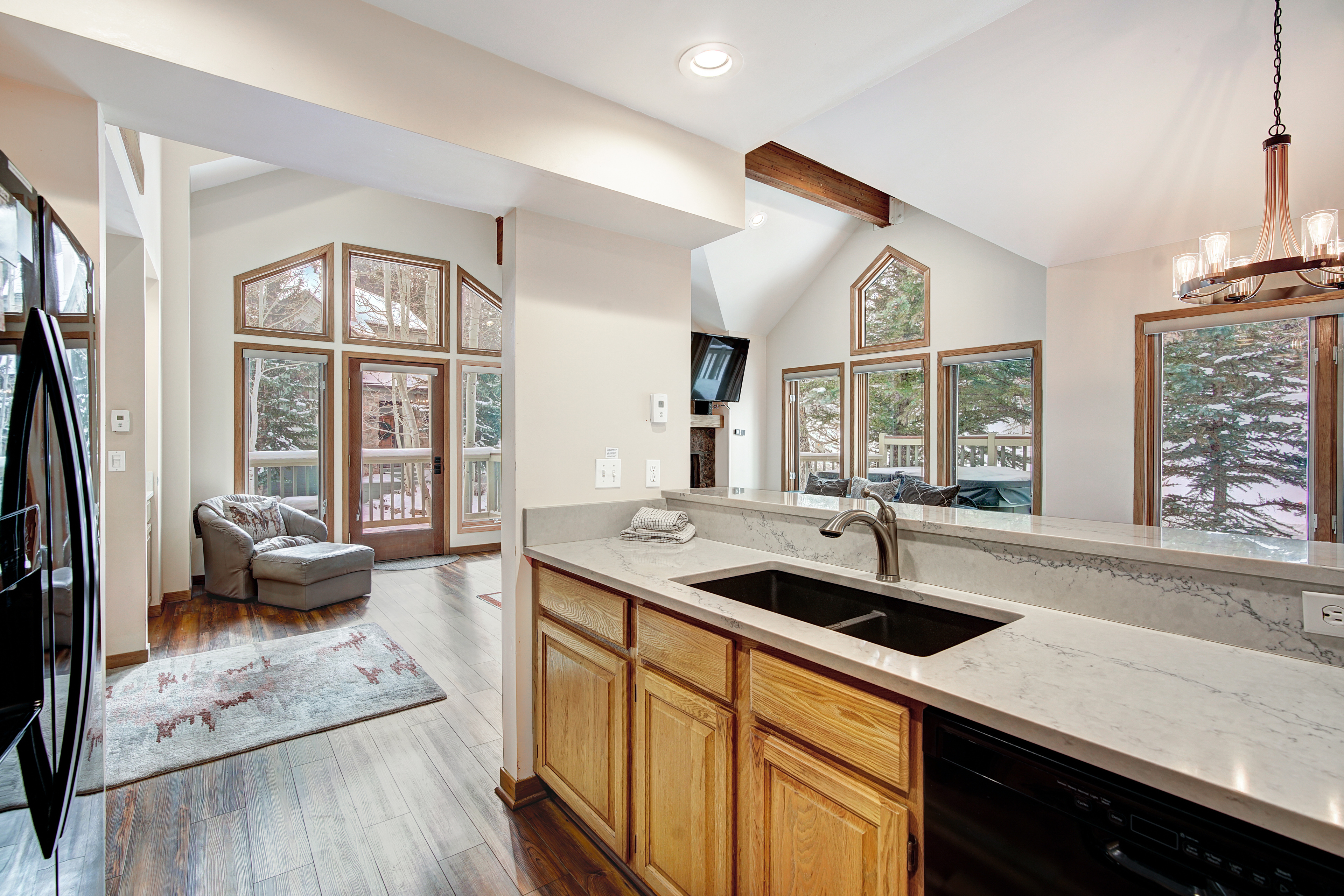 Highlander 324 | Photo 11