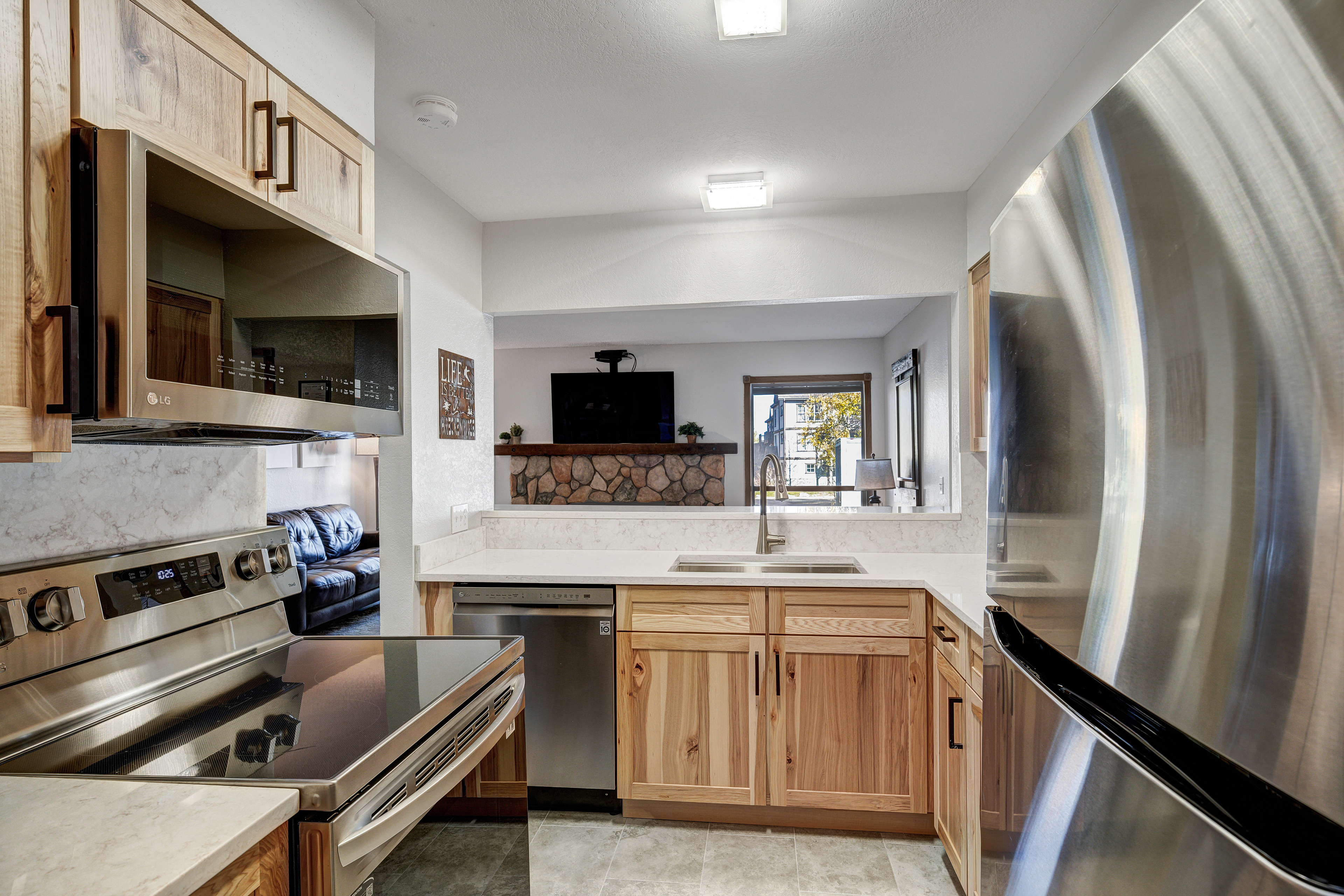 Base 9 B101 | Photo 16