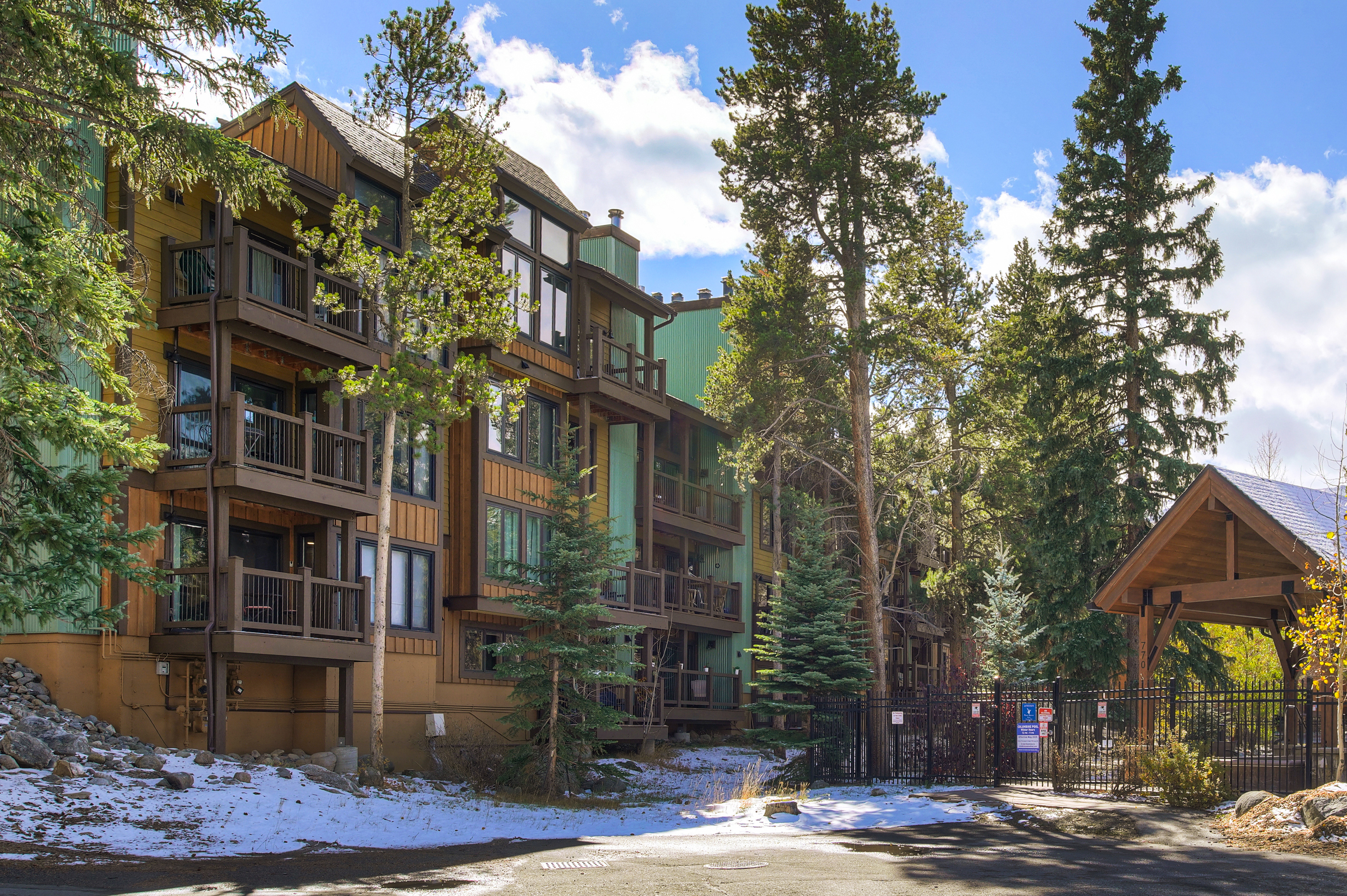 Inner Circle 12 | Photo 23