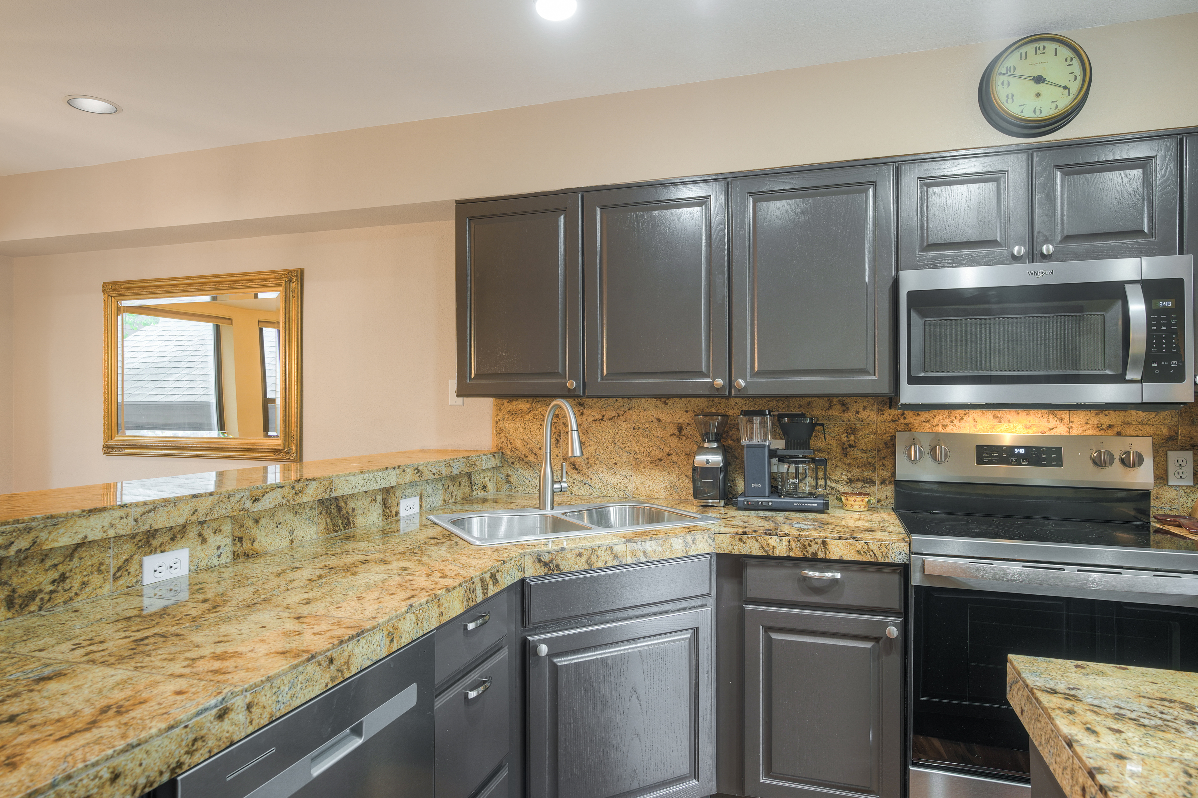 Village Point 203 | Photo 6